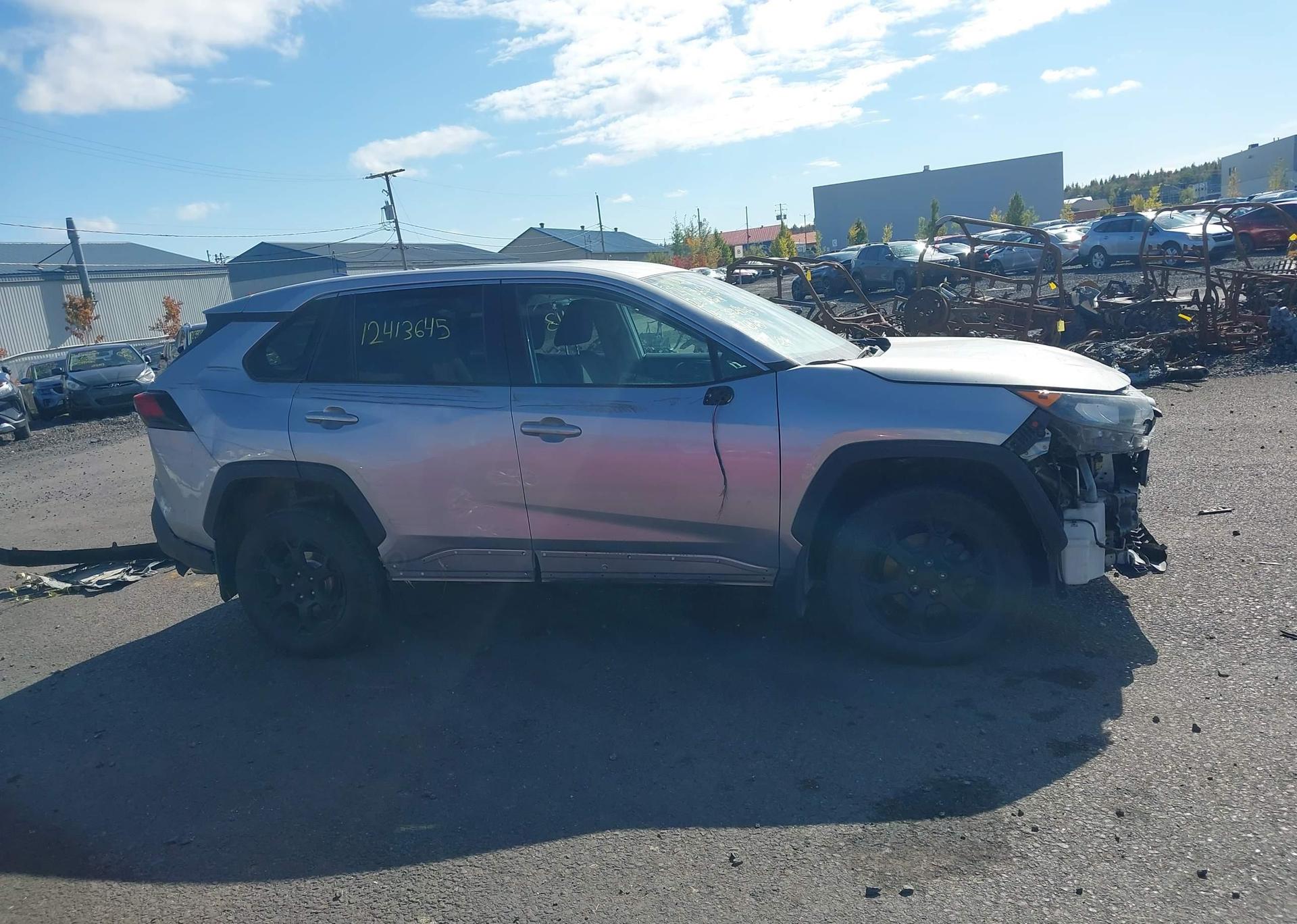 2022 TOYOTA RAV4 LE