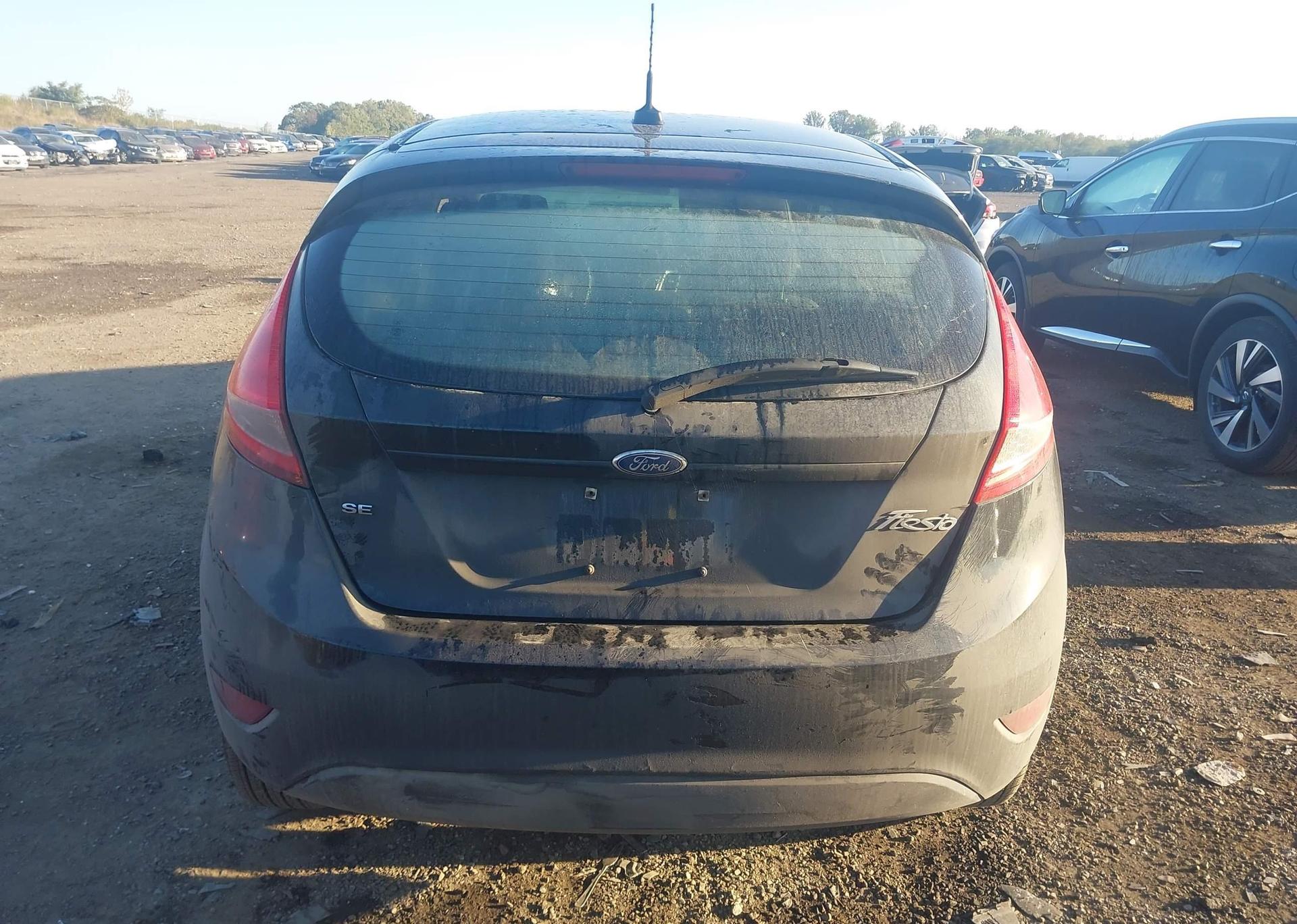 2011 FORD FIESTA SE