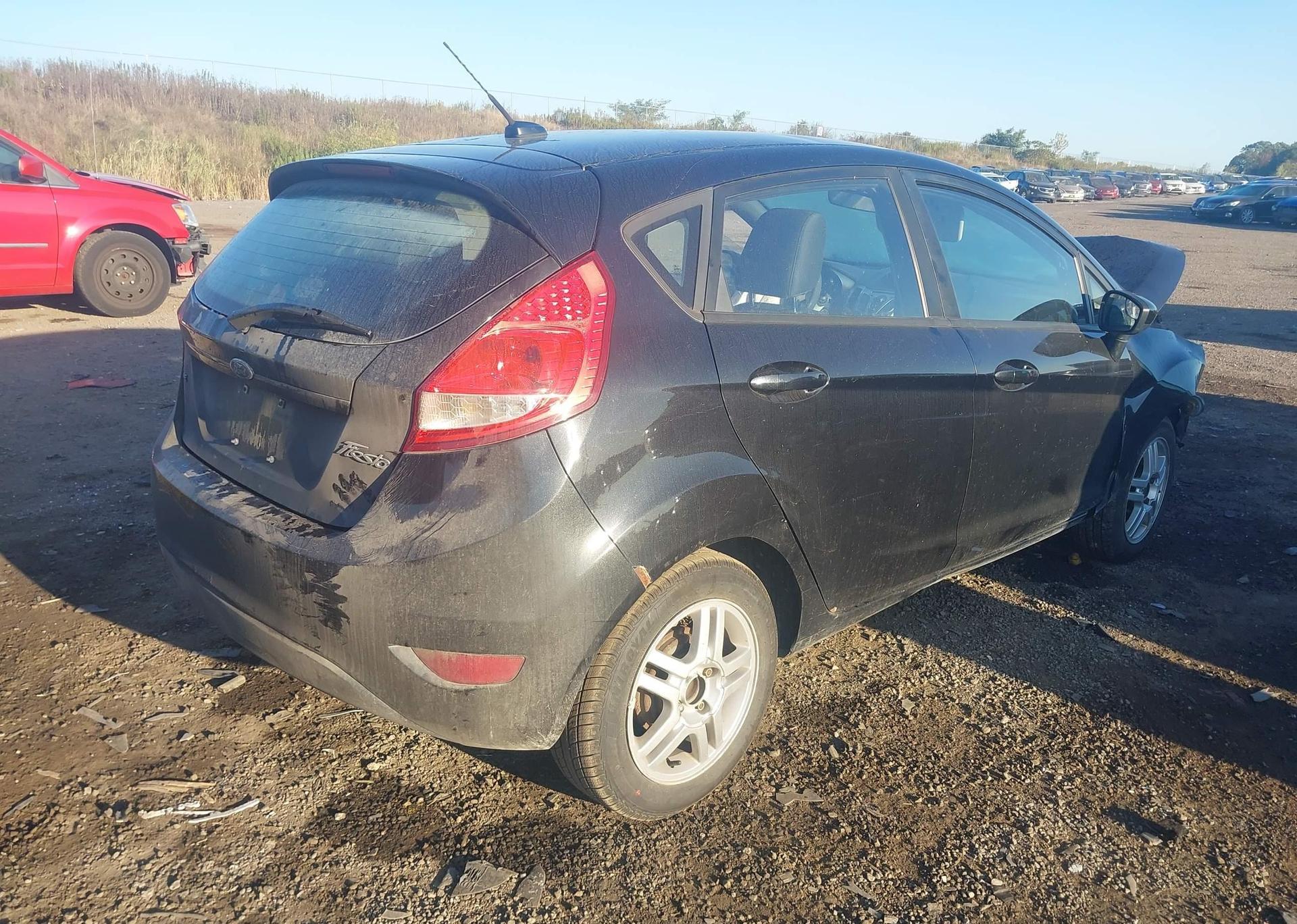 2011 FORD FIESTA SE