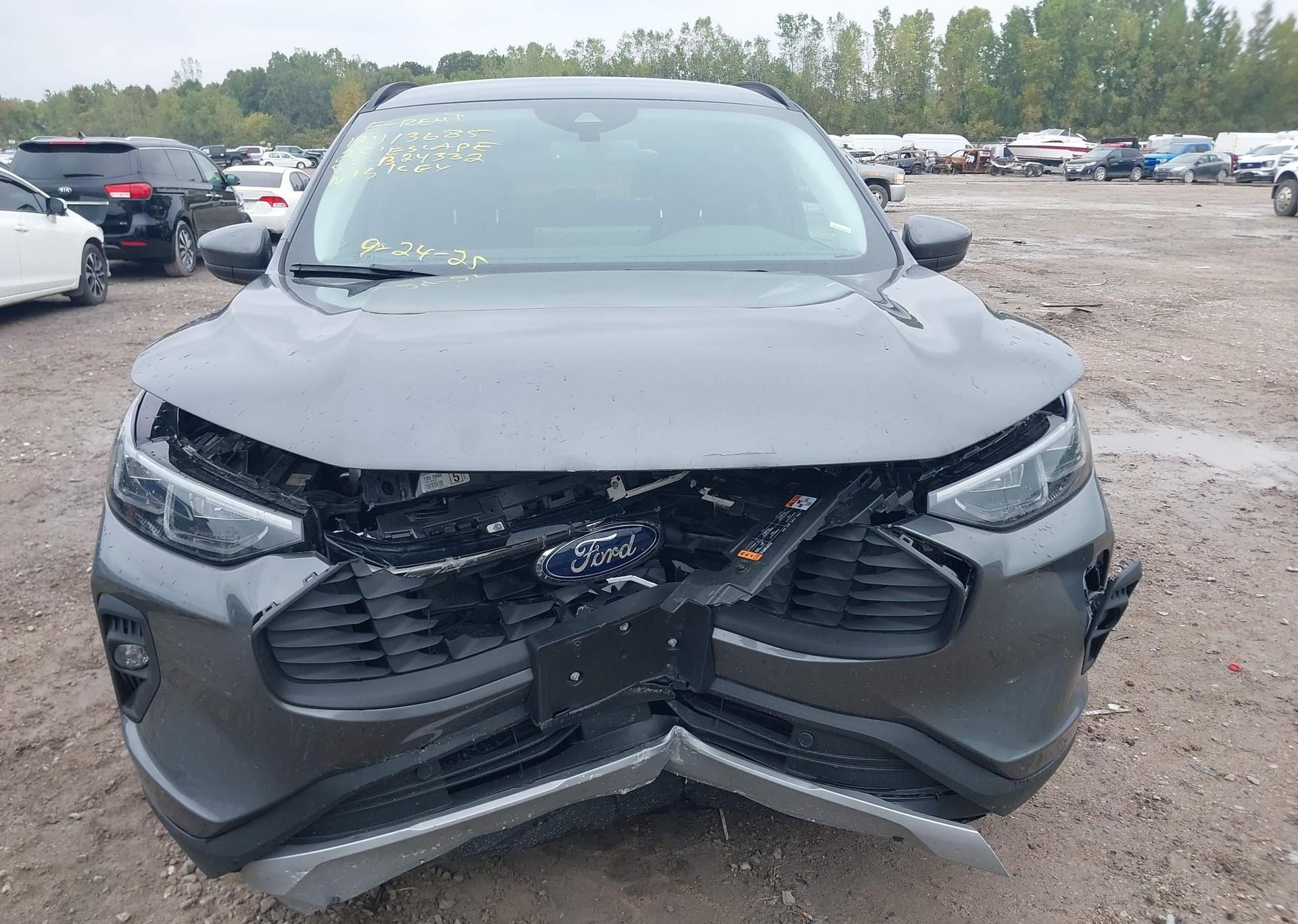 2025 FORD ESCAPE PLATINUM
