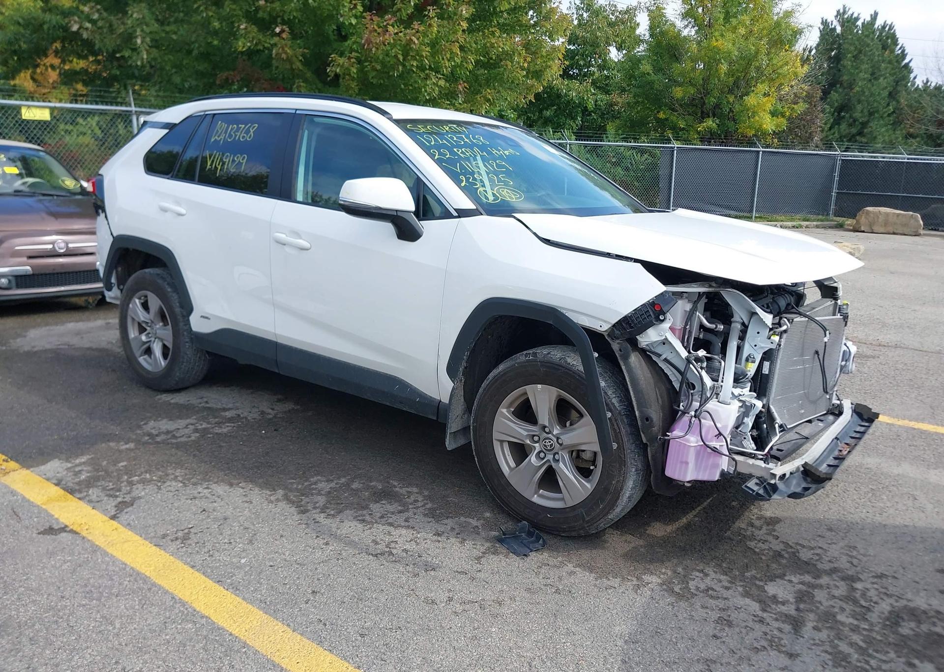 2022 TOYOTA RAV4 HYBRID LE