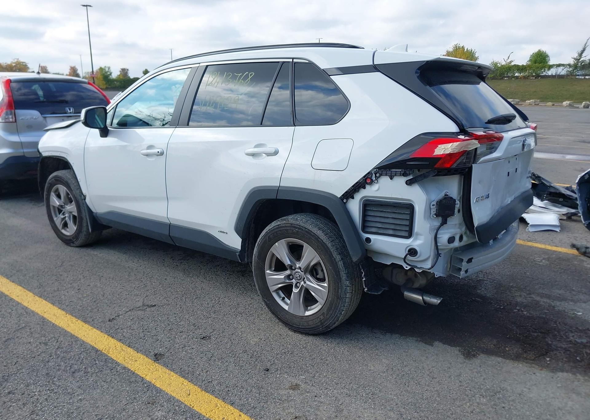 2022 TOYOTA RAV4 HYBRID LE