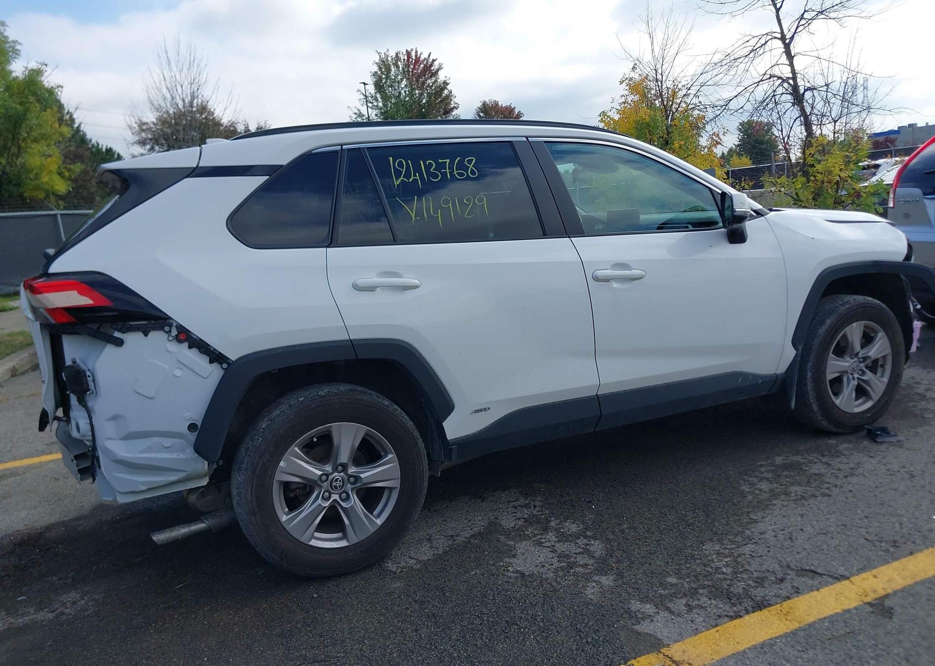 2022 TOYOTA RAV4 HYBRID LE