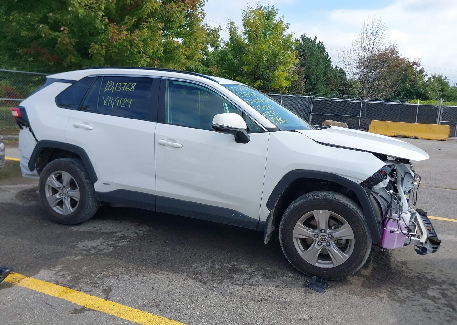 2022 TOYOTA RAV4 HYBRID LE