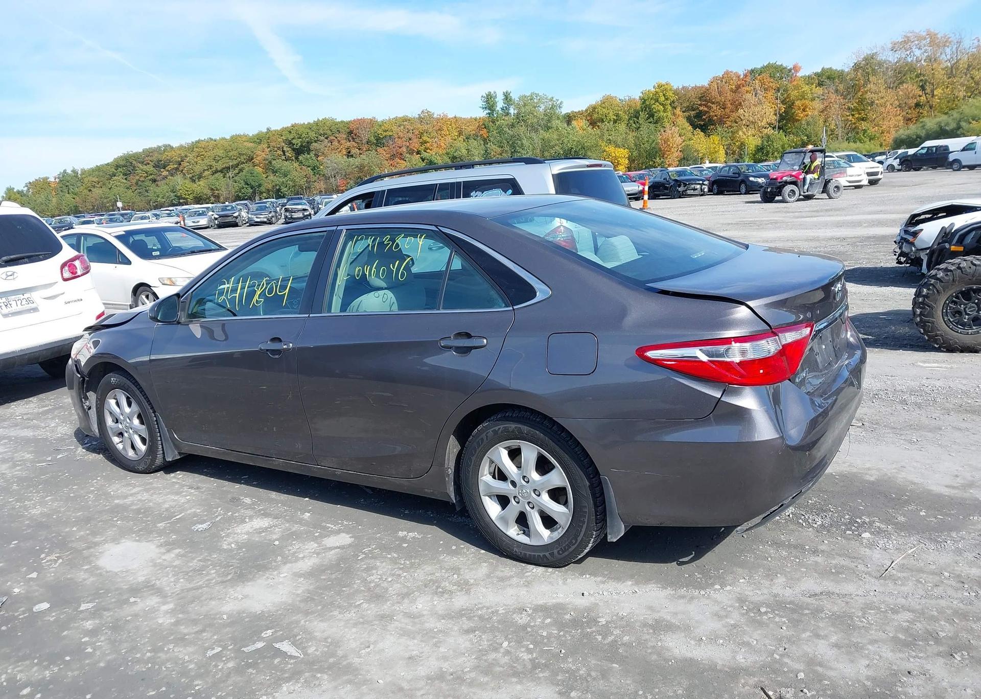 2015 TOYOTA CAMRY
