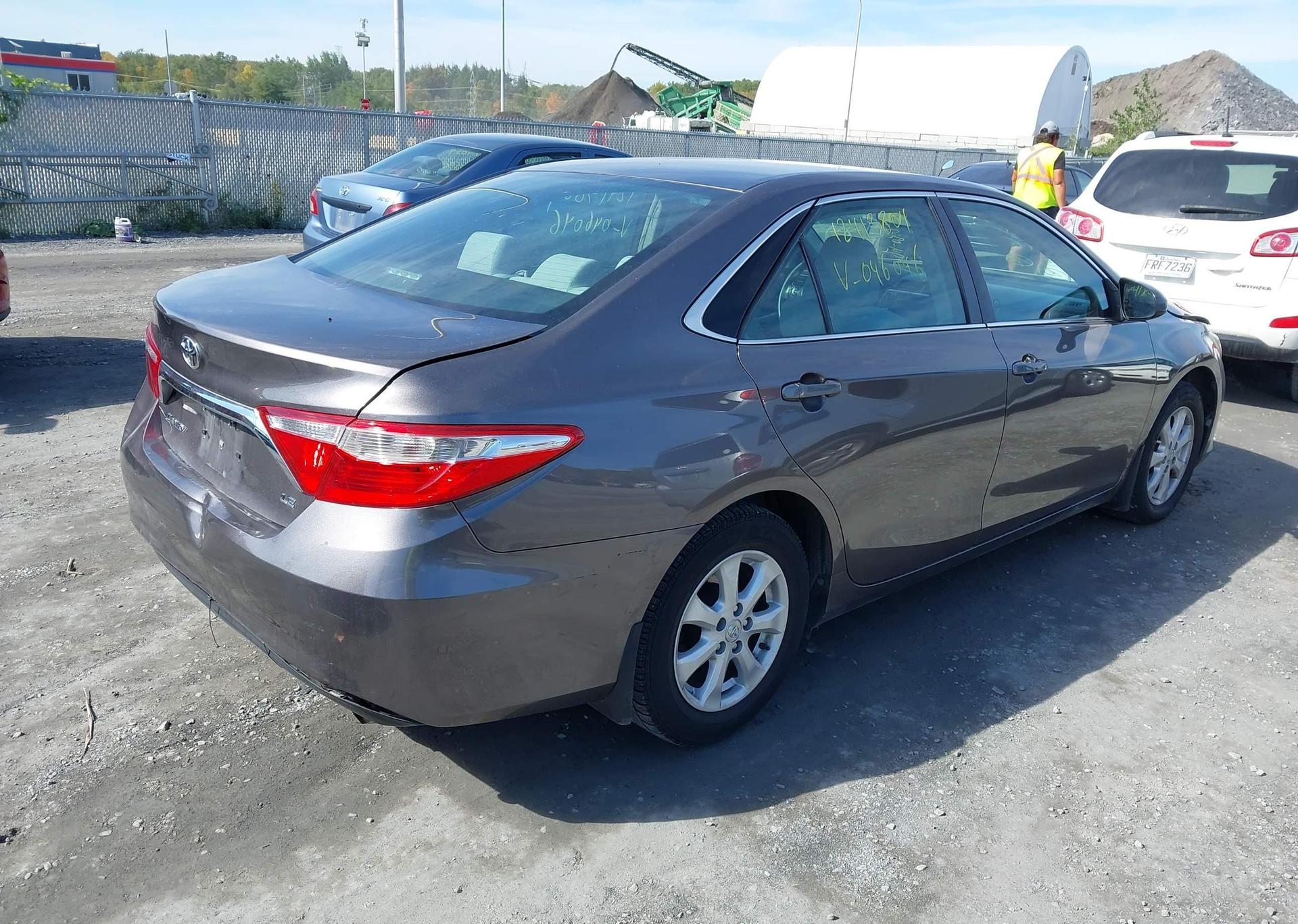 2015 TOYOTA CAMRY