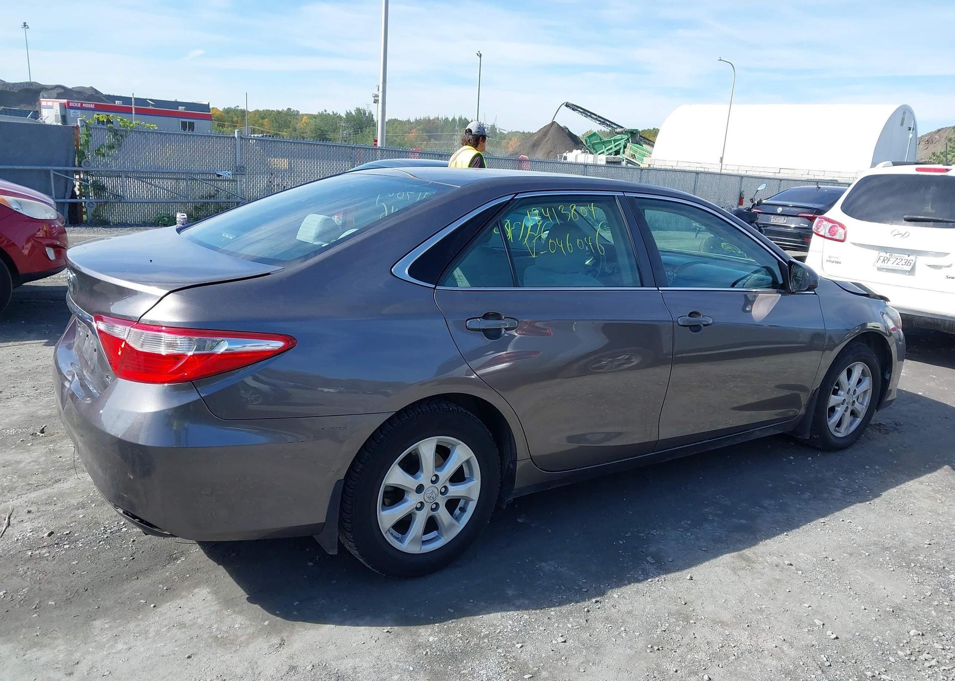 2015 TOYOTA CAMRY