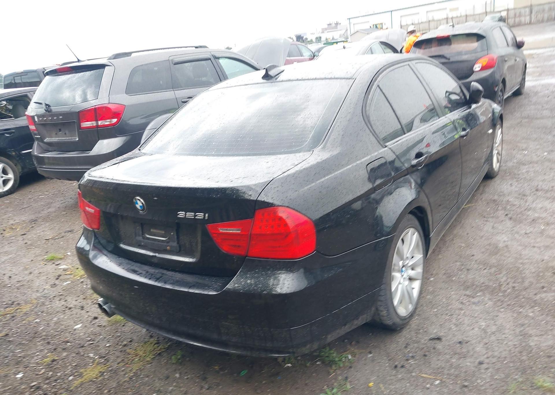 2011 BMW 3 SERIES