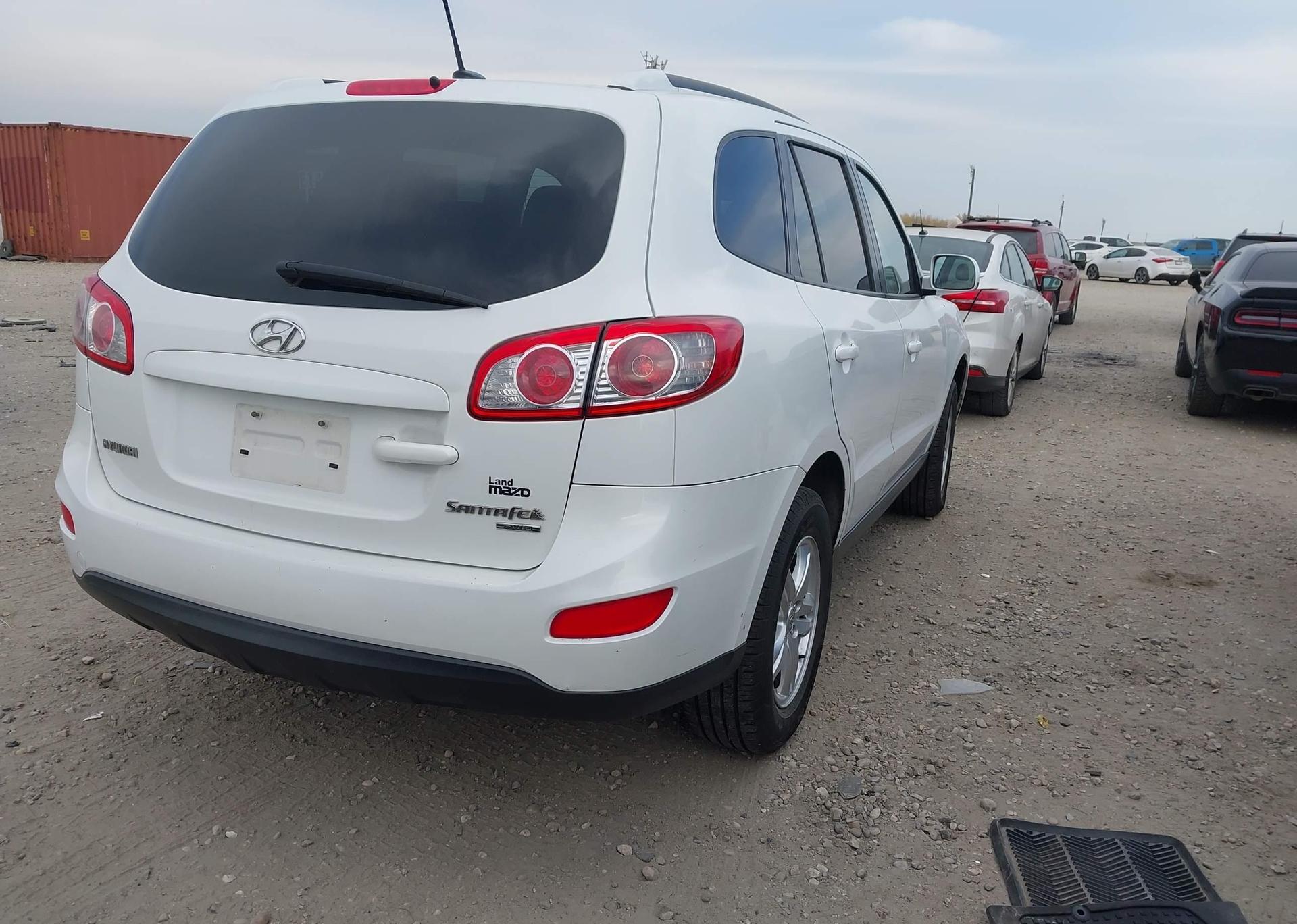 2010 HYUNDAI SANTA FE GL 3.5