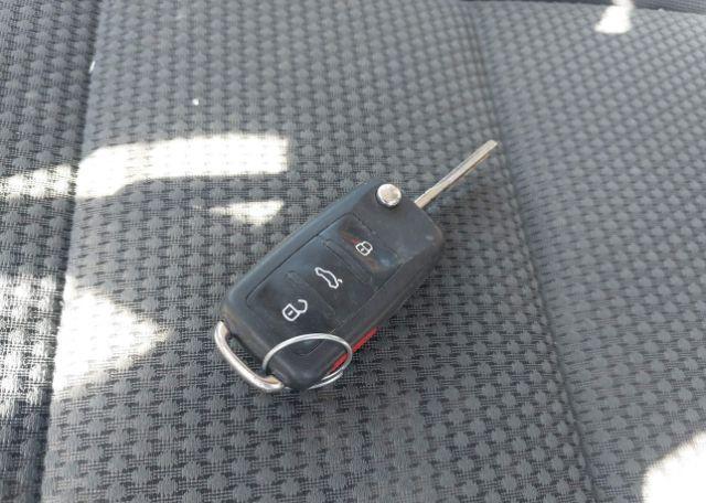 2013 VOLKSWAGEN GOLF 2.5L COMFORTLINE
