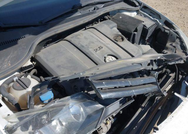 2013 VOLKSWAGEN GOLF 2.5L COMFORTLINE