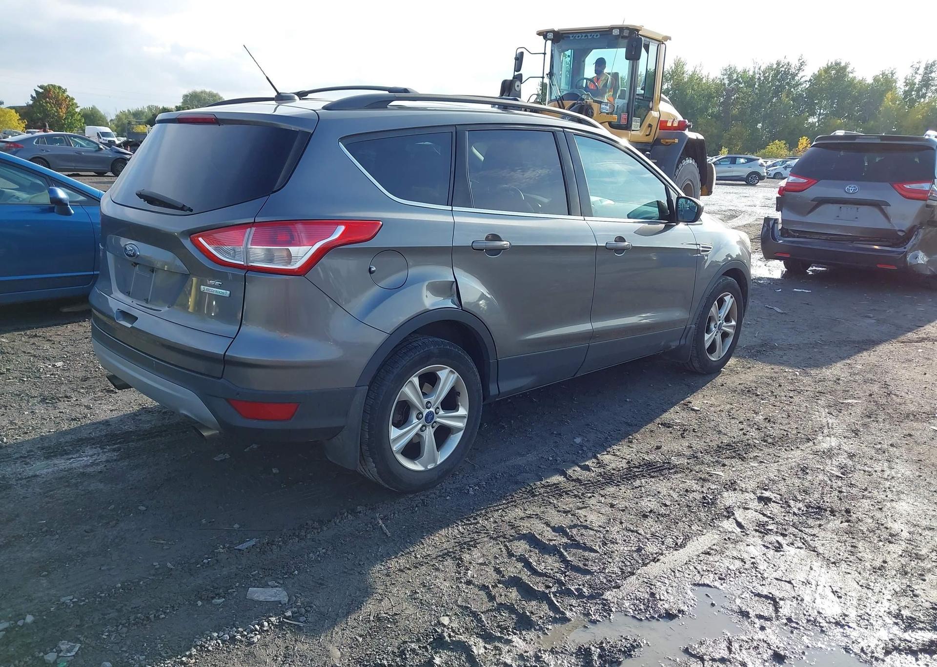 2014 FORD ESCAPE SE