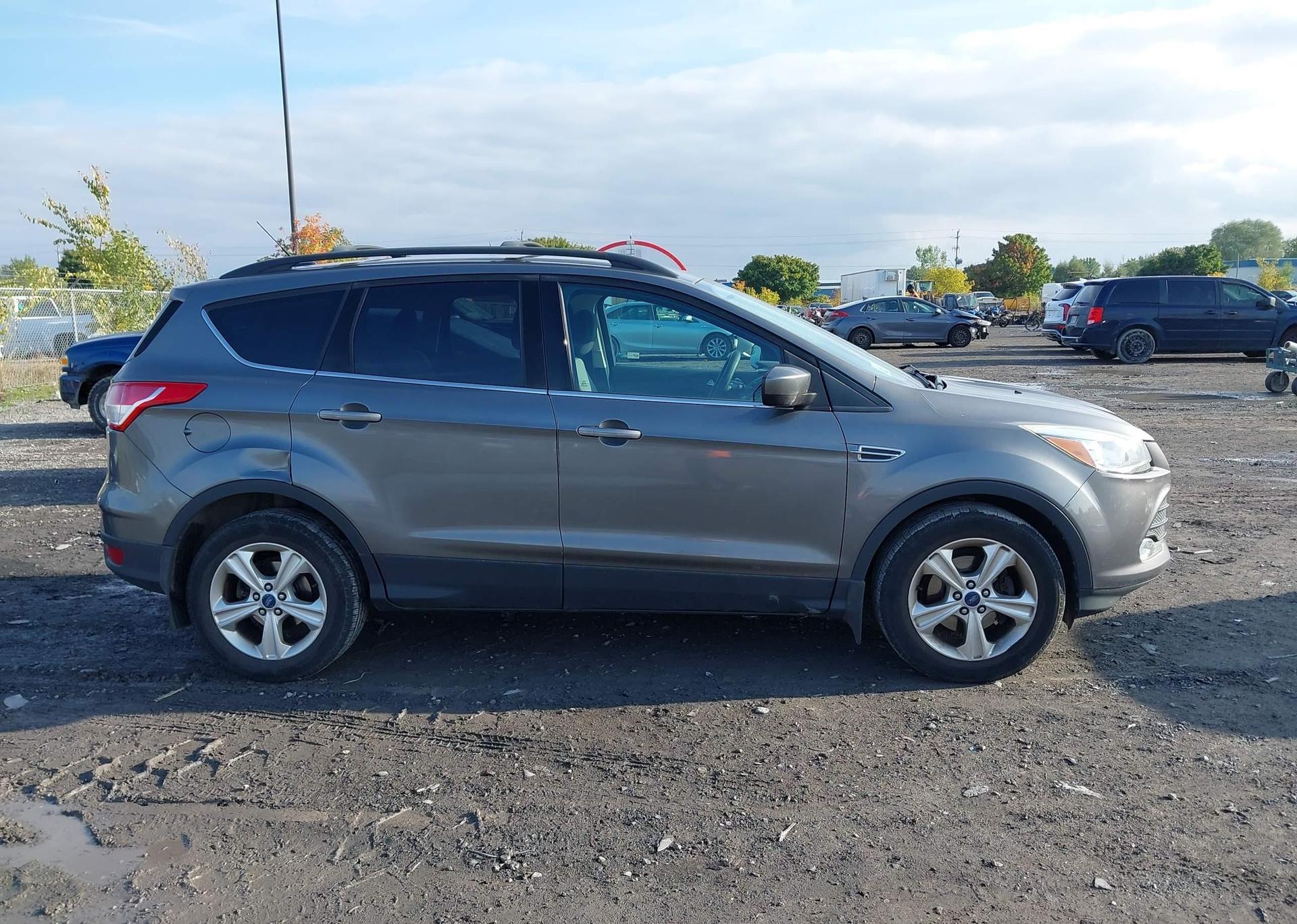 2014 FORD ESCAPE SE