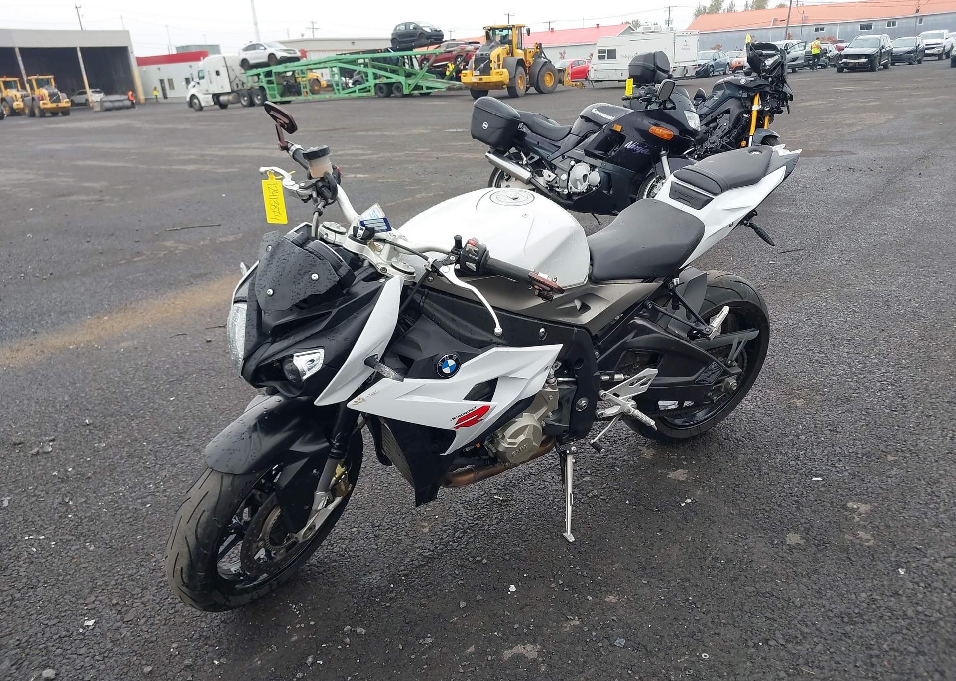 2014 BMW S 1000 R