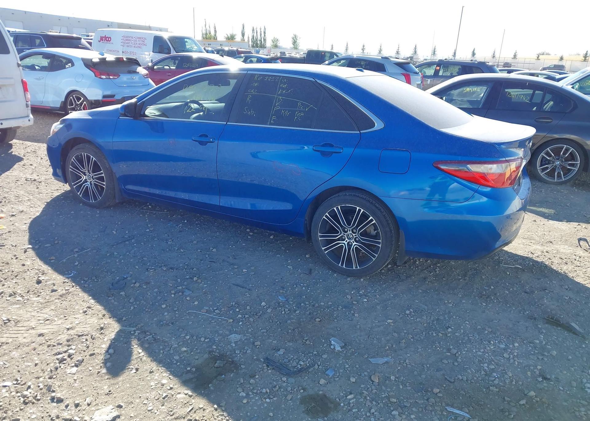 2016 TOYOTA CAMRY XSE