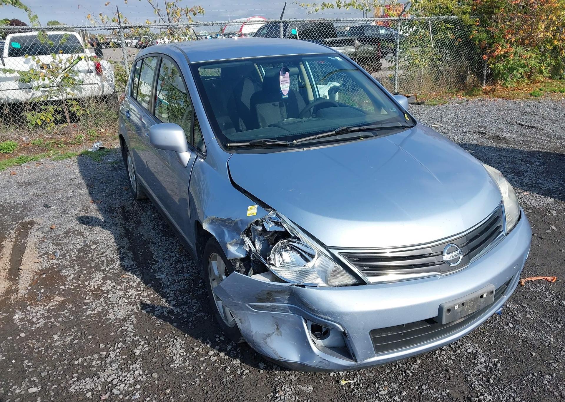 2011 NISSAN VERSA 1.8SL
