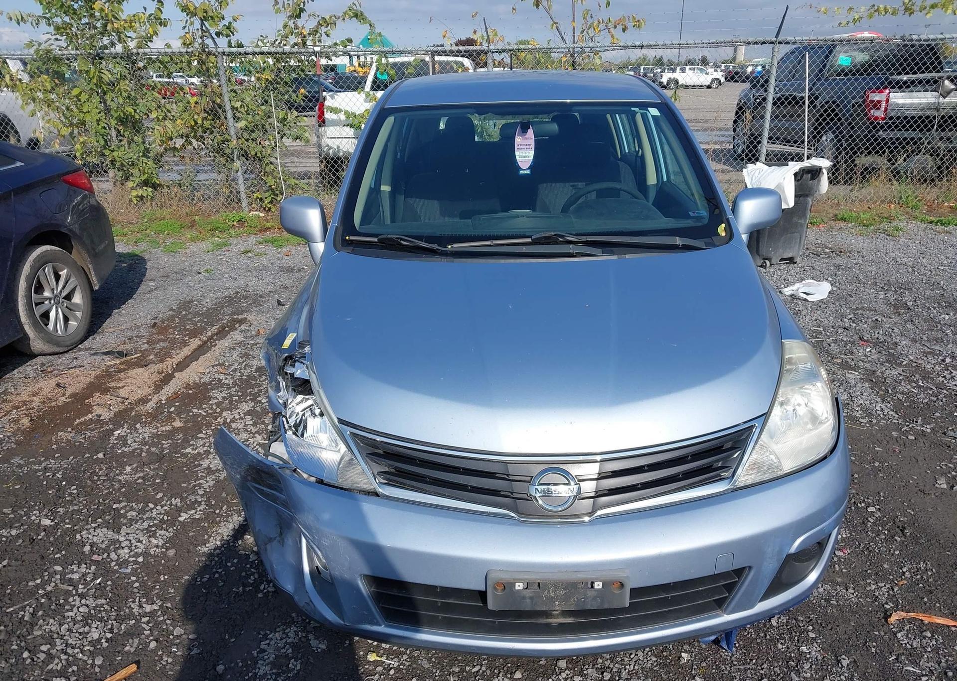 2011 NISSAN VERSA 1.8SL