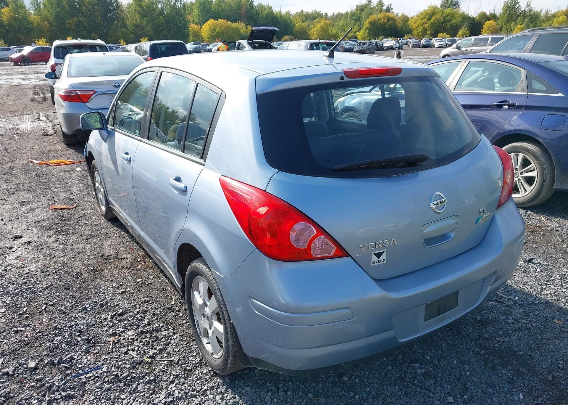 2011 NISSAN VERSA 1.8SL