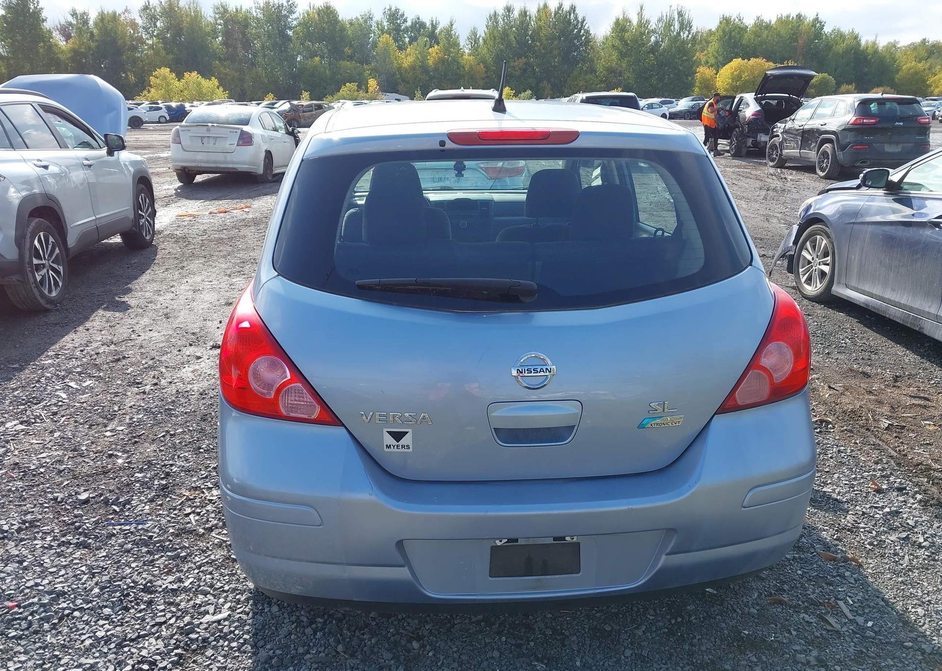 2011 NISSAN VERSA 1.8SL