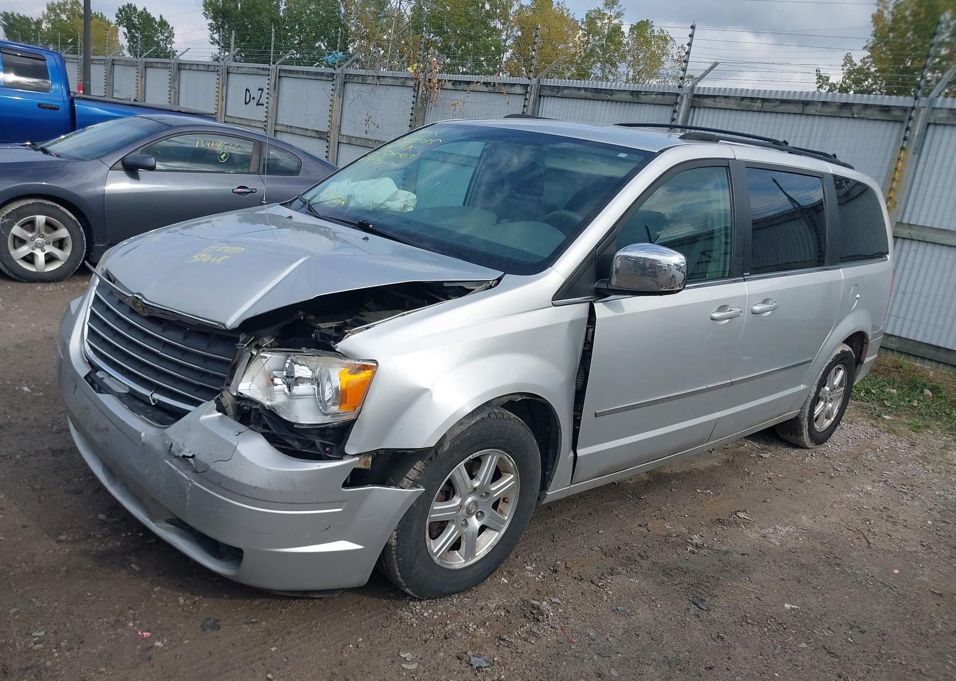 2009 CHRYSLER TOWN & COUNTRY TOURING