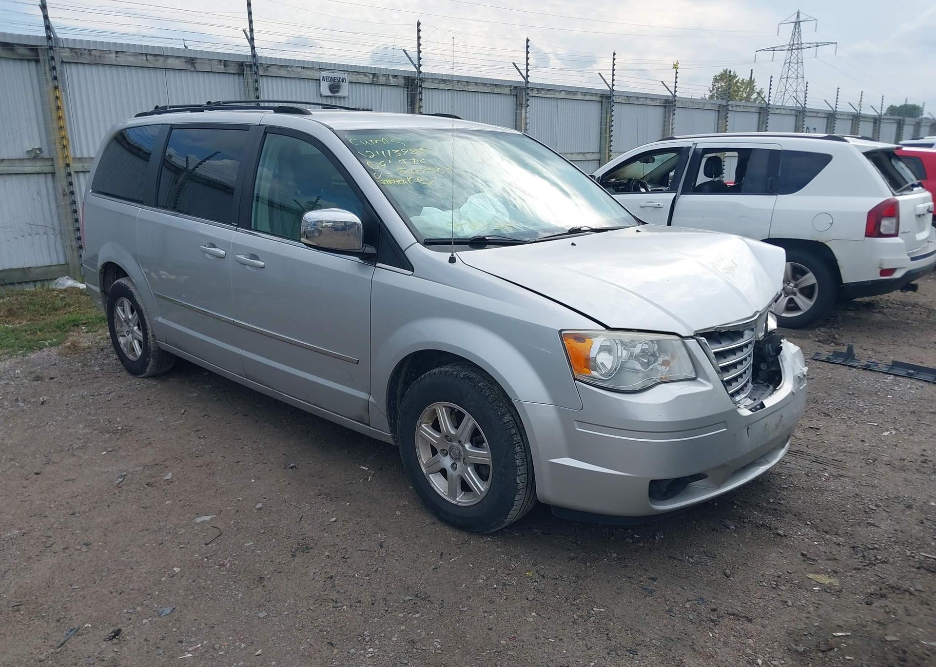 2009 CHRYSLER TOWN & COUNTRY TOURING