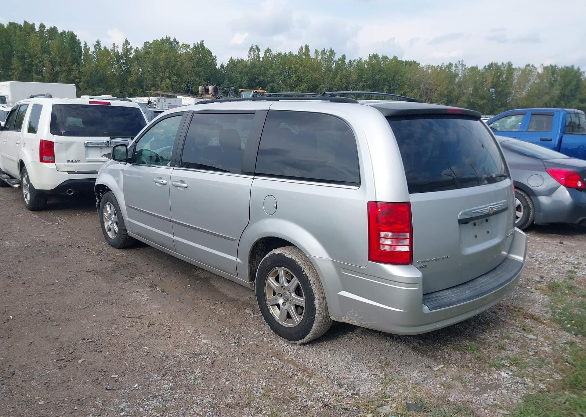 2009 CHRYSLER TOWN & COUNTRY TOURING