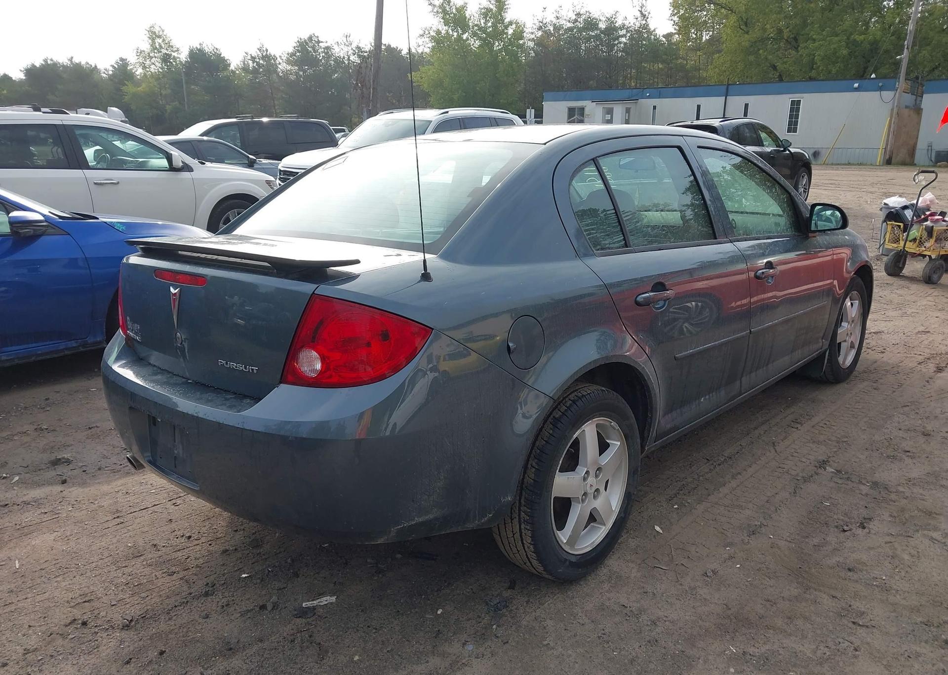 2005 PONTIAC PURSUIT SE