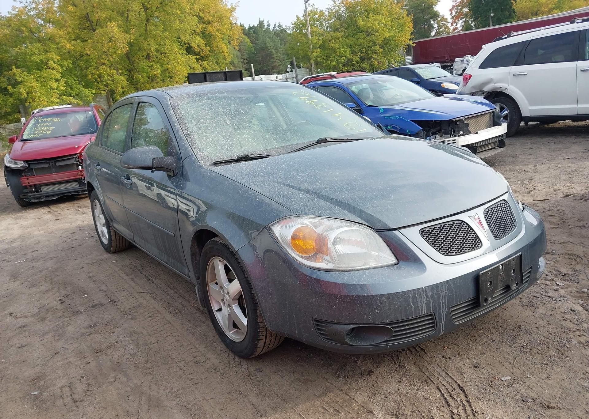 2005 PONTIAC PURSUIT SE