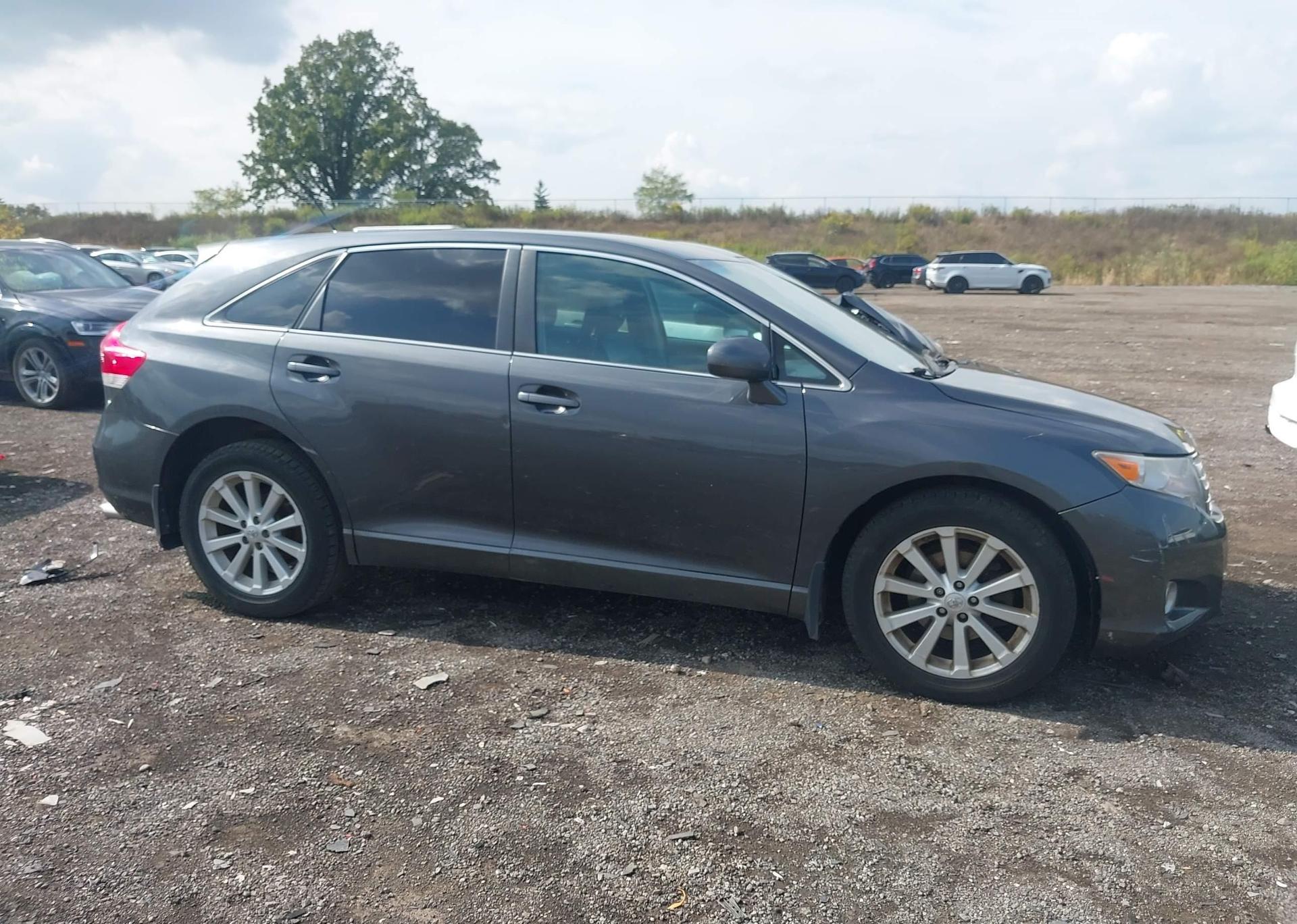 2010 TOYOTA VENZA