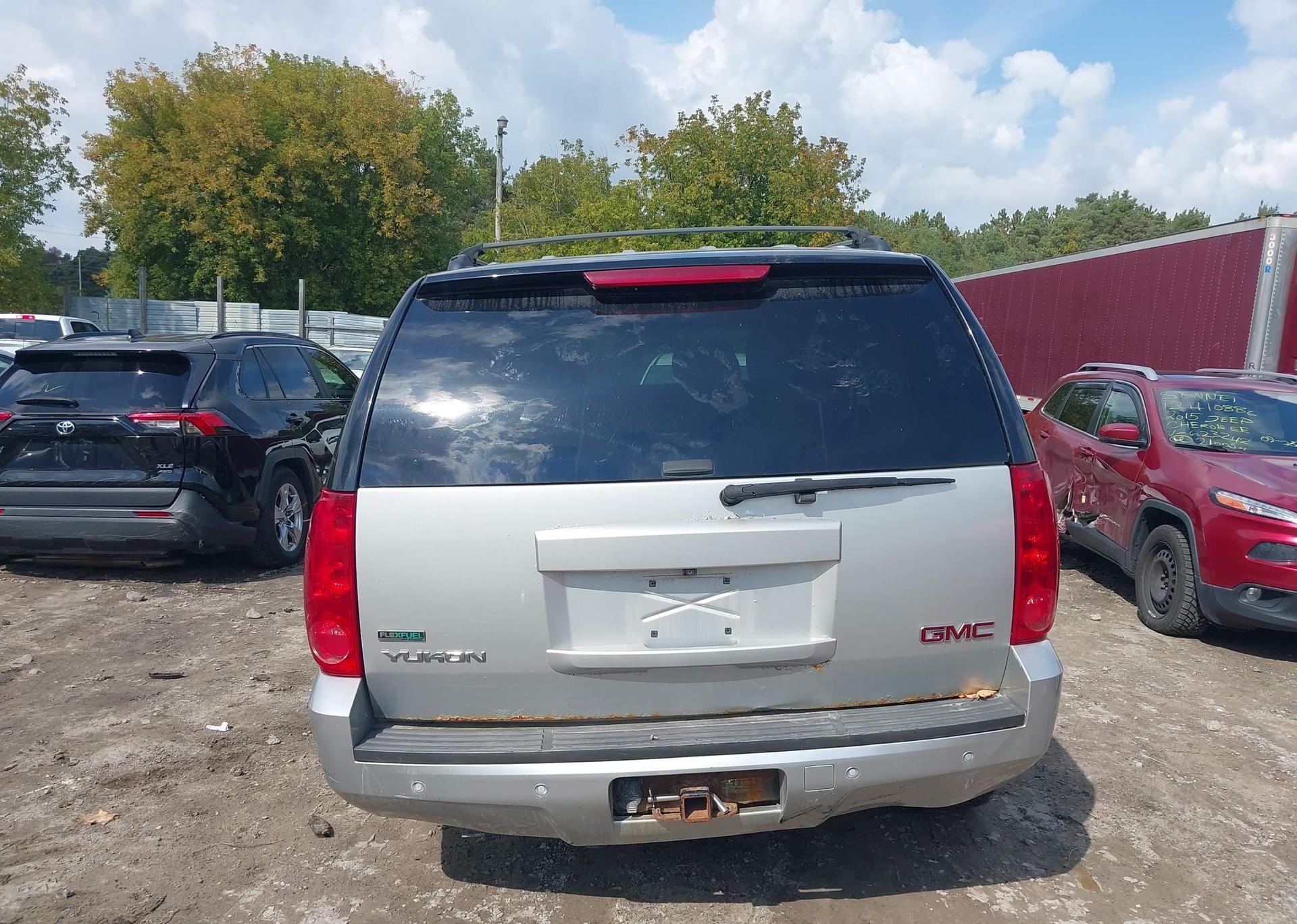2012 GMC YUKON SLT