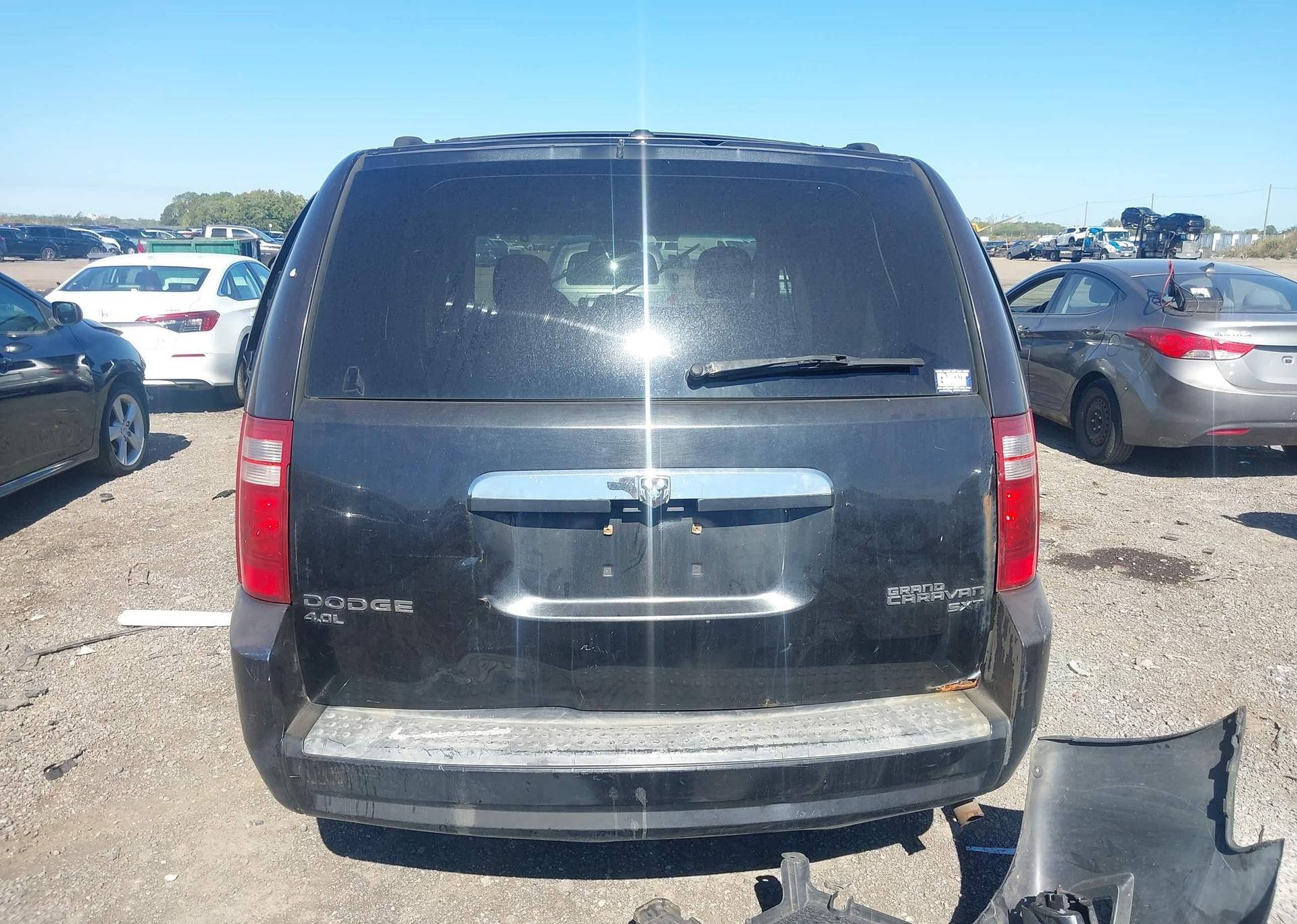 2010 DODGE GRAND CARAVAN SE