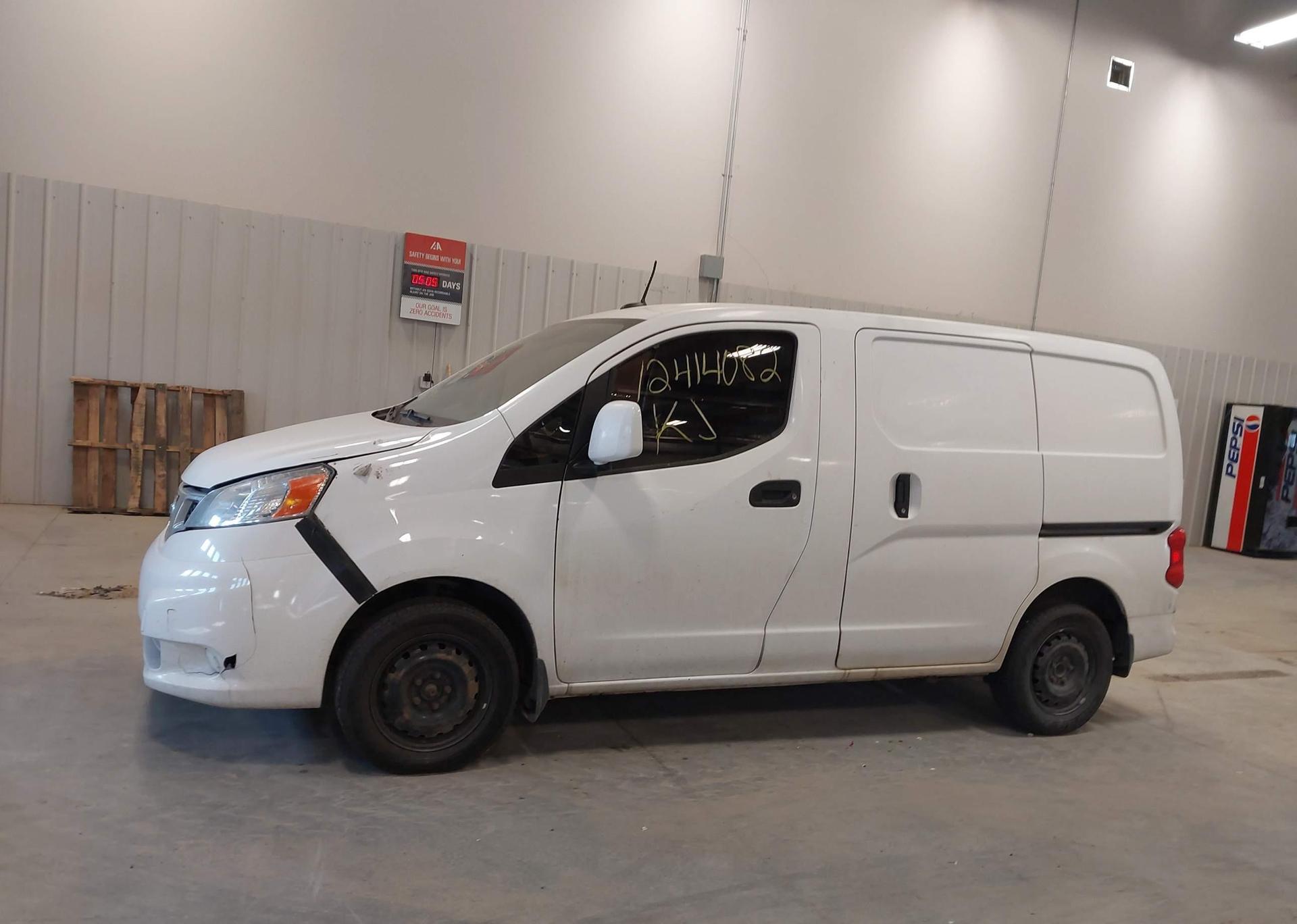 2016 NISSAN NV200 S