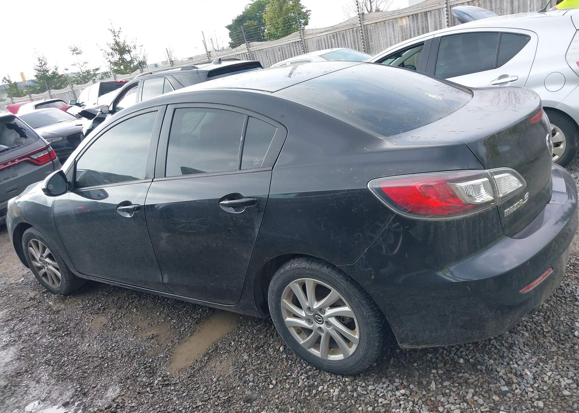 2013 MAZDA MAZDA3
