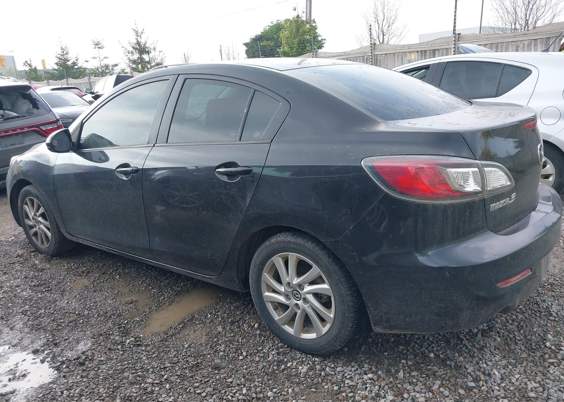 2013 MAZDA MAZDA3