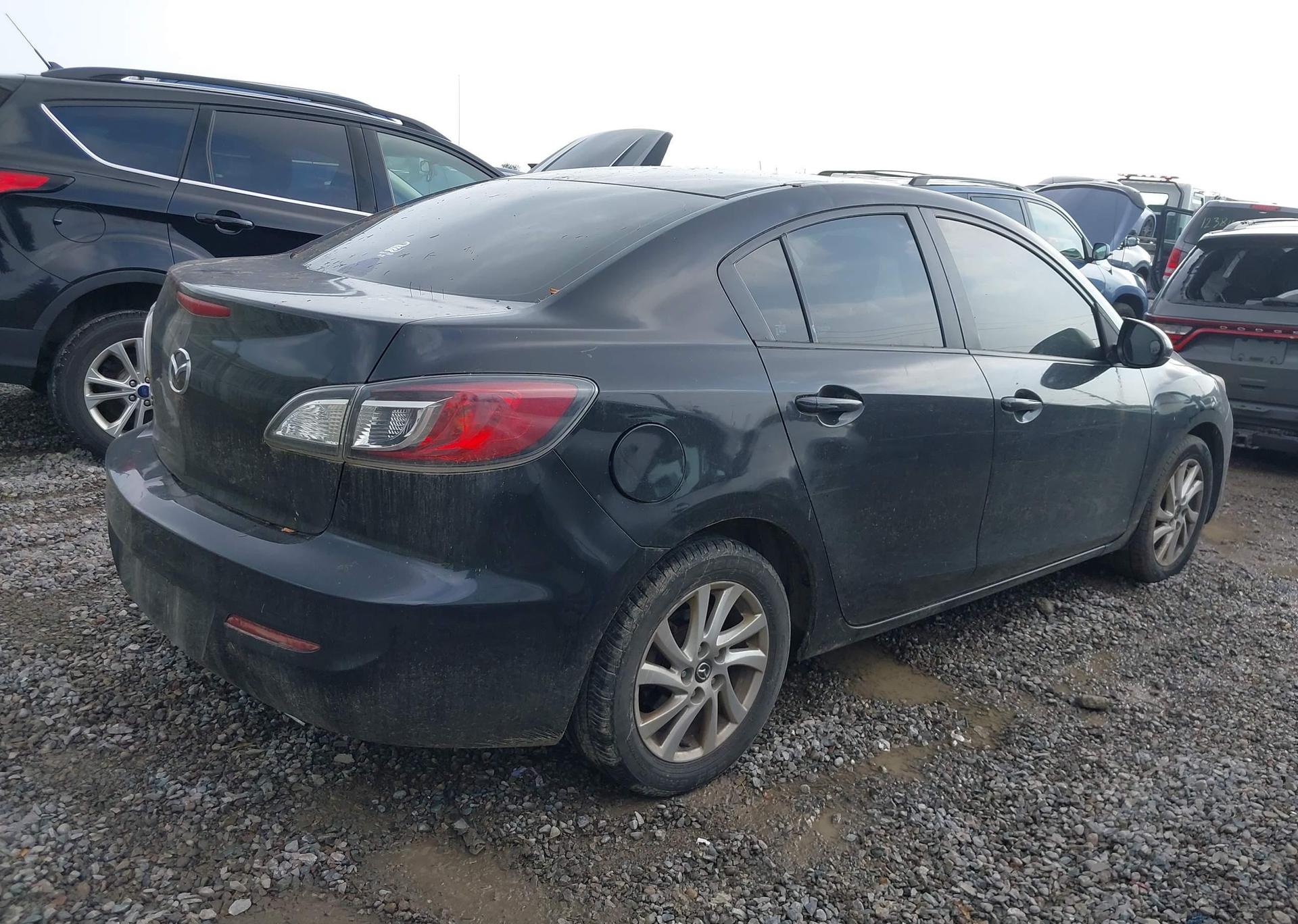 2013 MAZDA MAZDA3