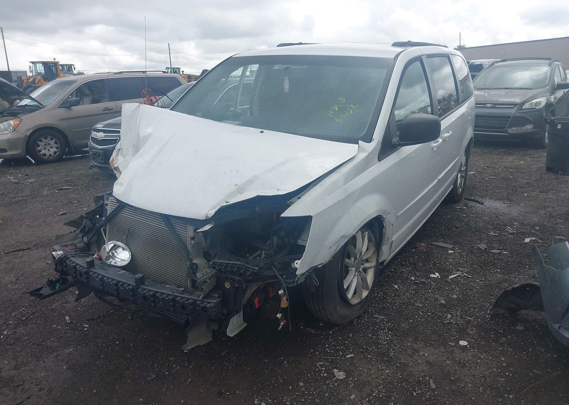 2015 DODGE GRAND CARAVAN SE