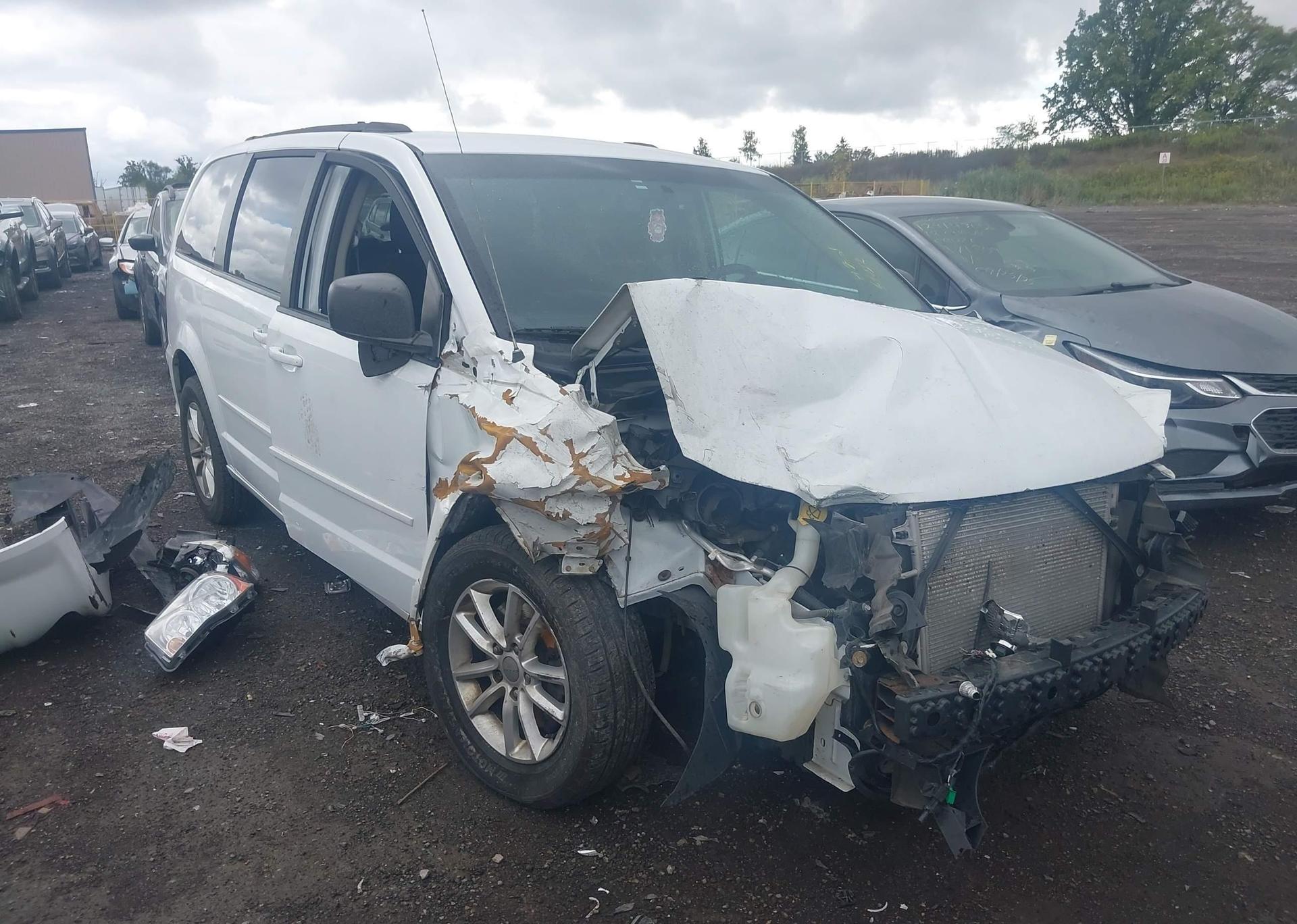 2015 DODGE GRAND CARAVAN SE