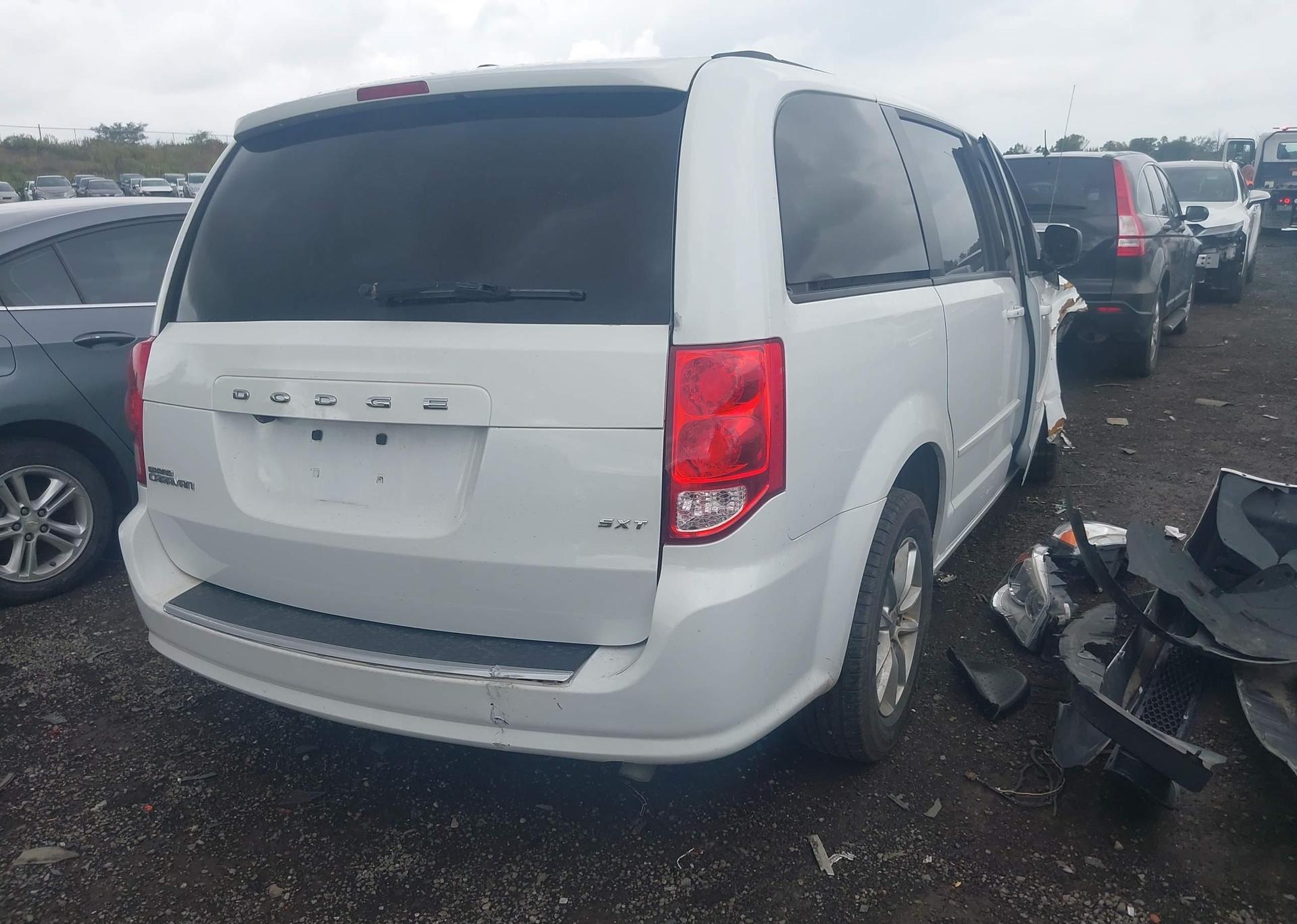 2015 DODGE GRAND CARAVAN SE