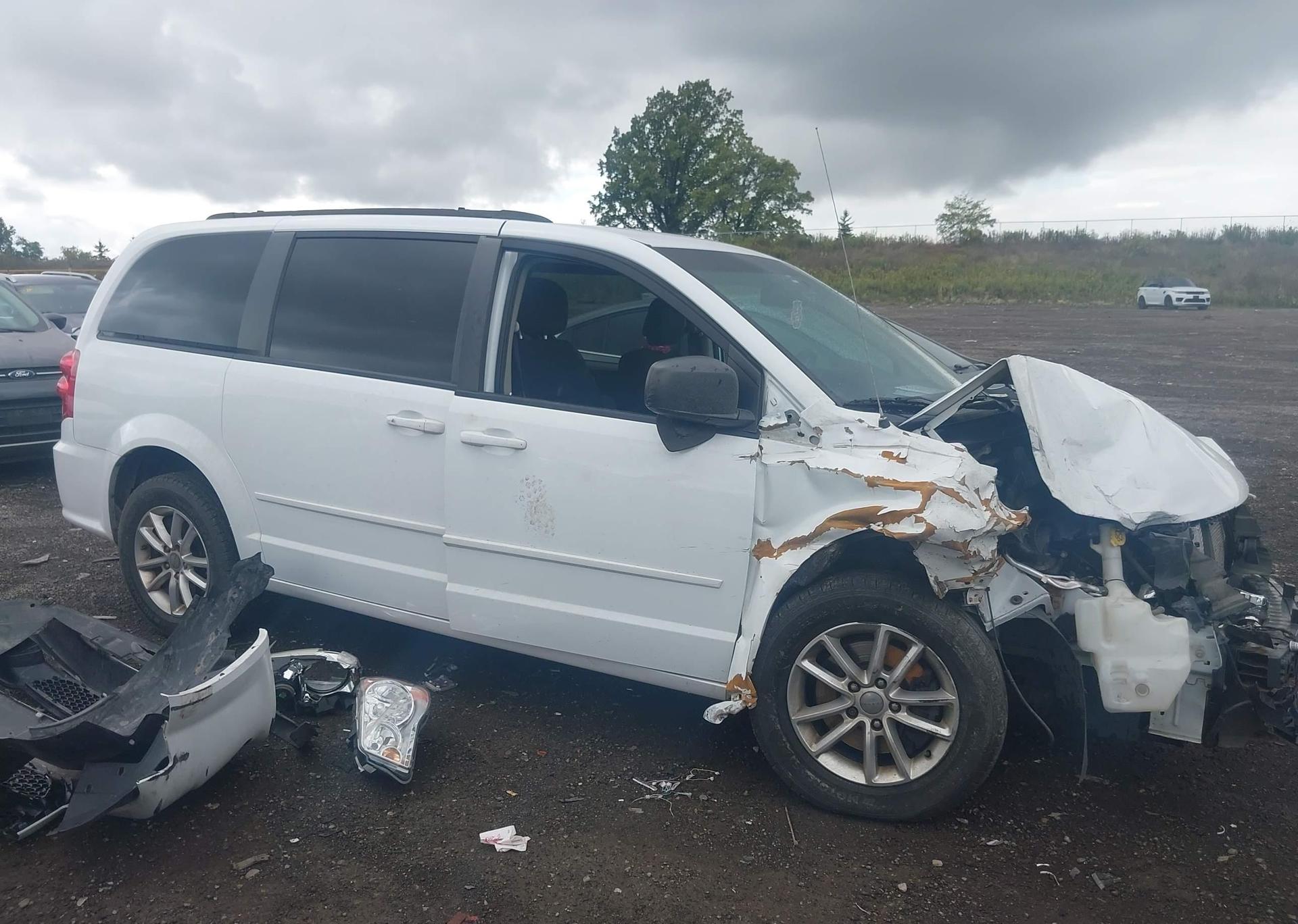 2015 DODGE GRAND CARAVAN SE