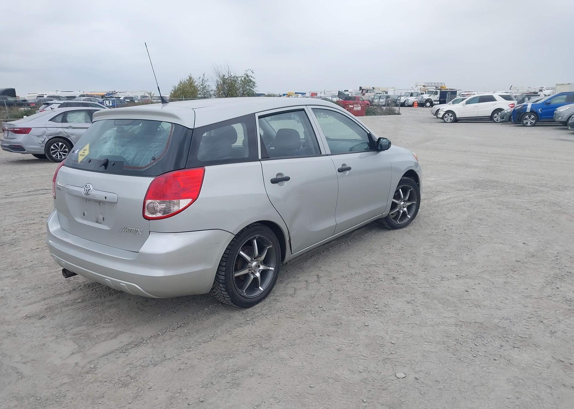 2004 TOYOTA MATRIX STANDARD