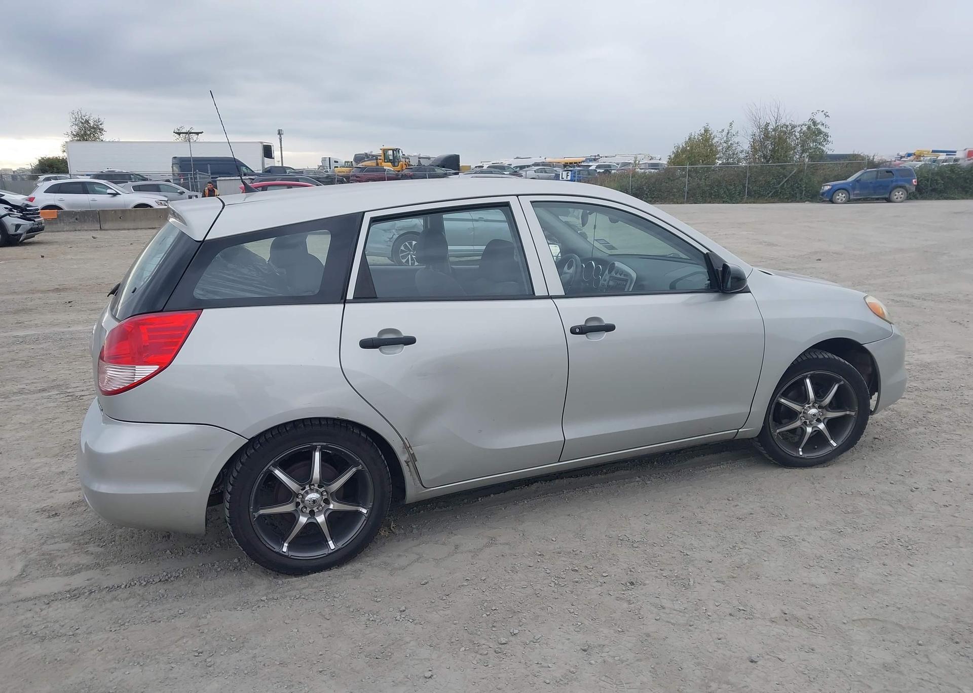 2004 TOYOTA MATRIX STANDARD