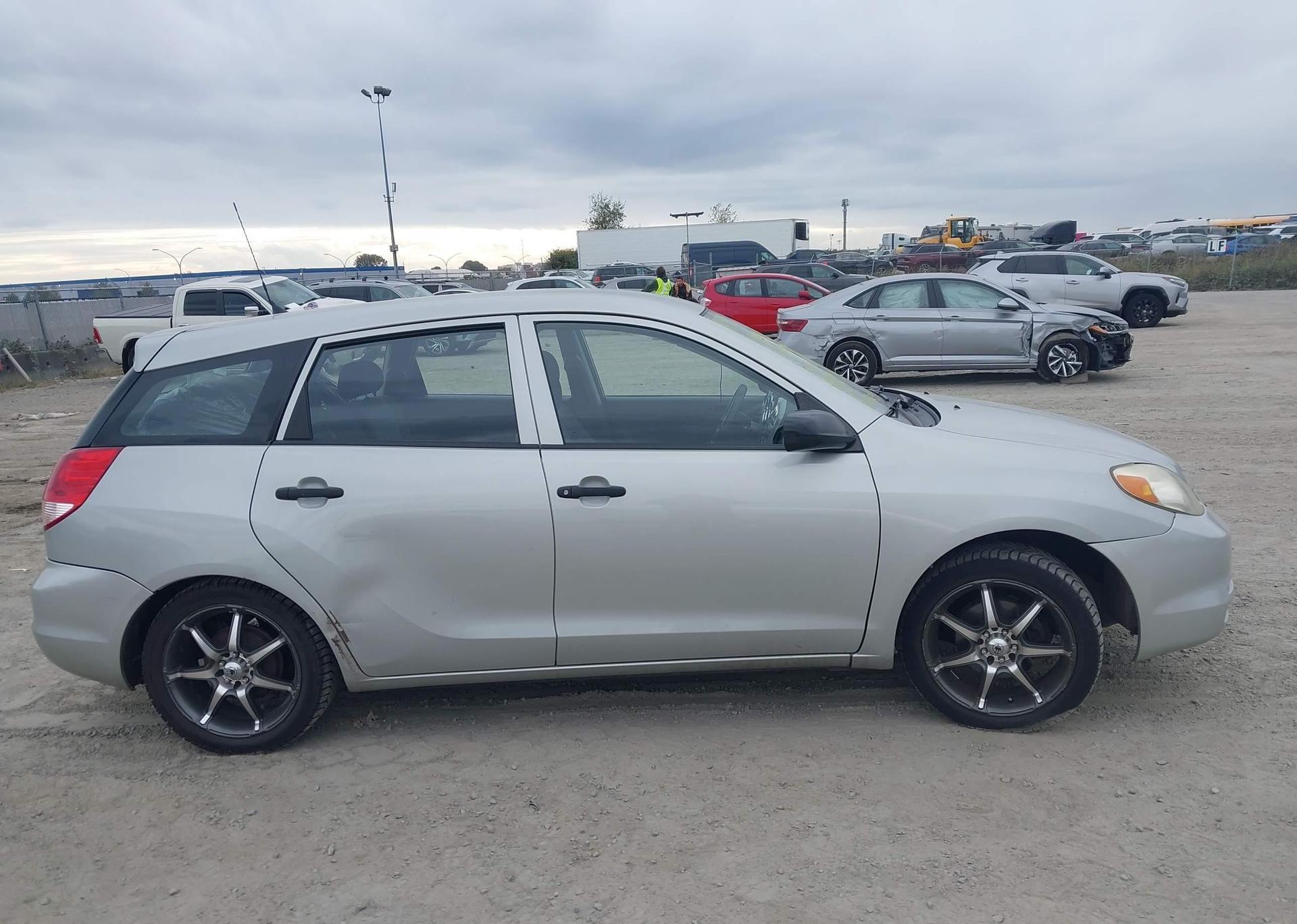 2004 TOYOTA MATRIX STANDARD