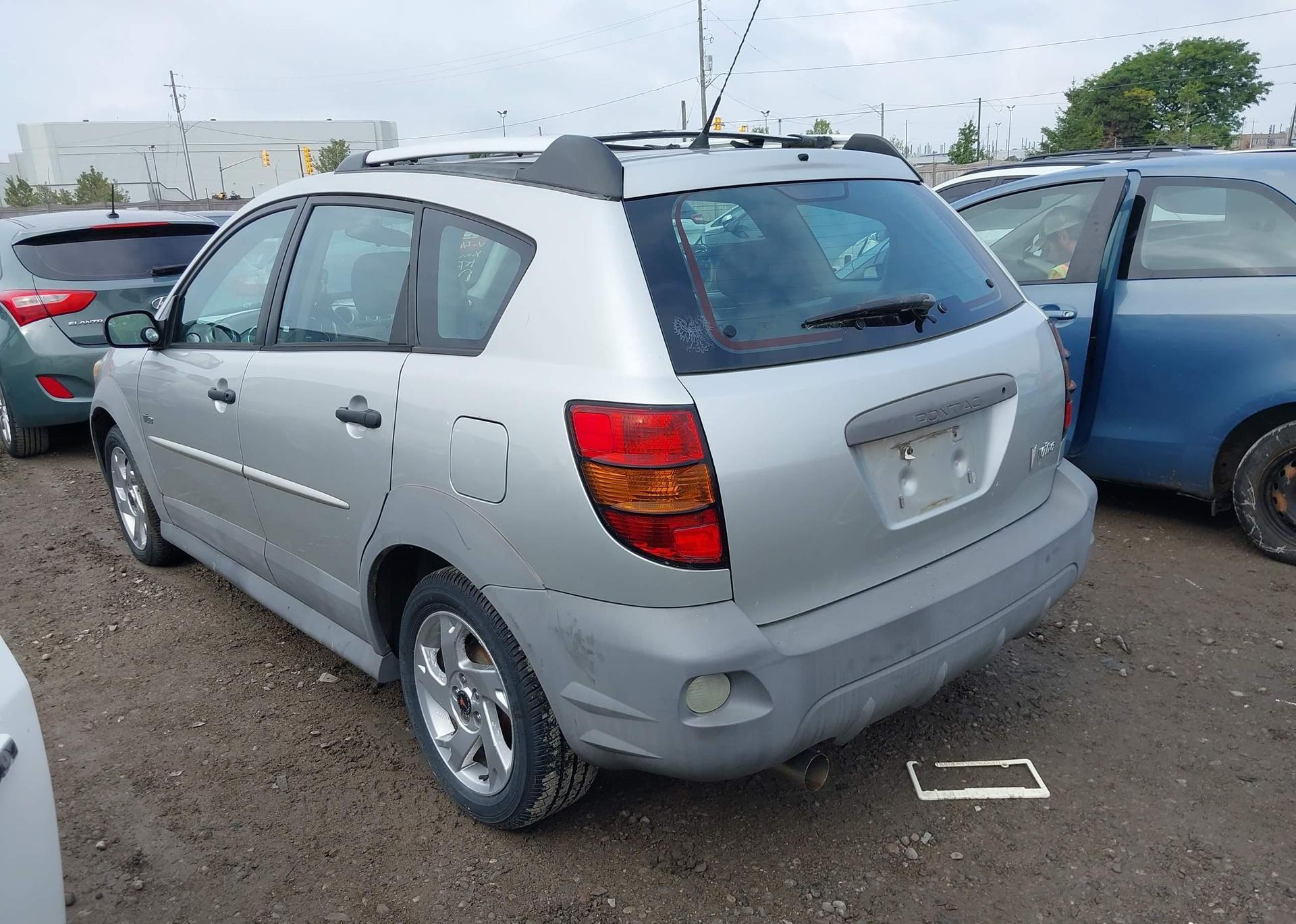 2004 PONTIAC VIBE