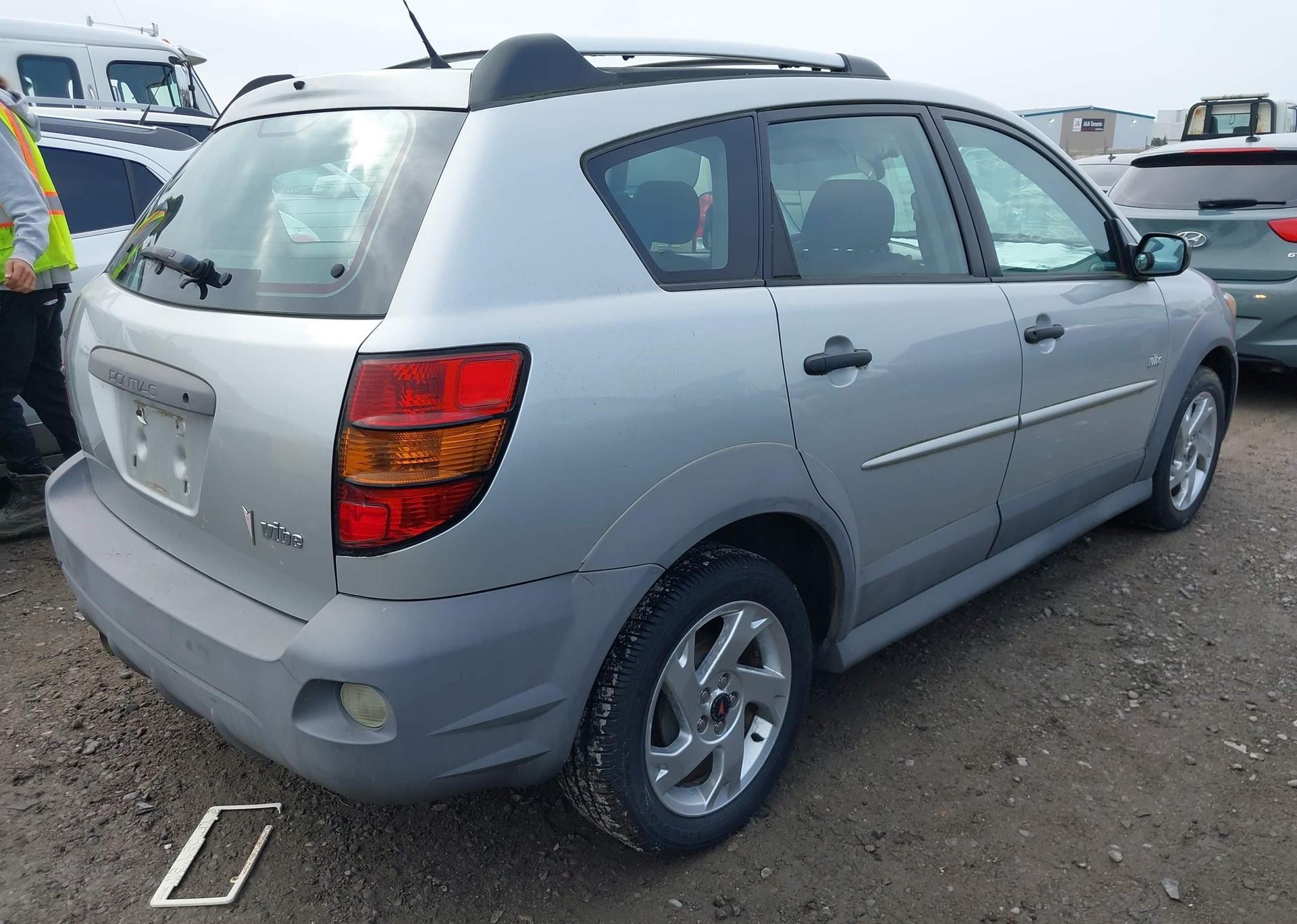2004 PONTIAC VIBE