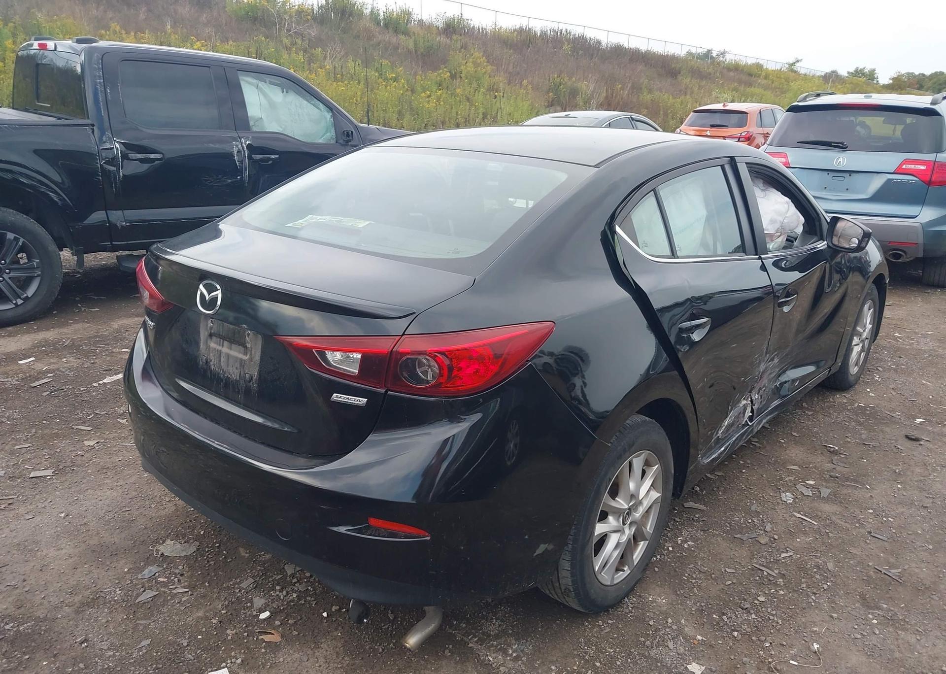 2015 MAZDA MAZDA3 GS