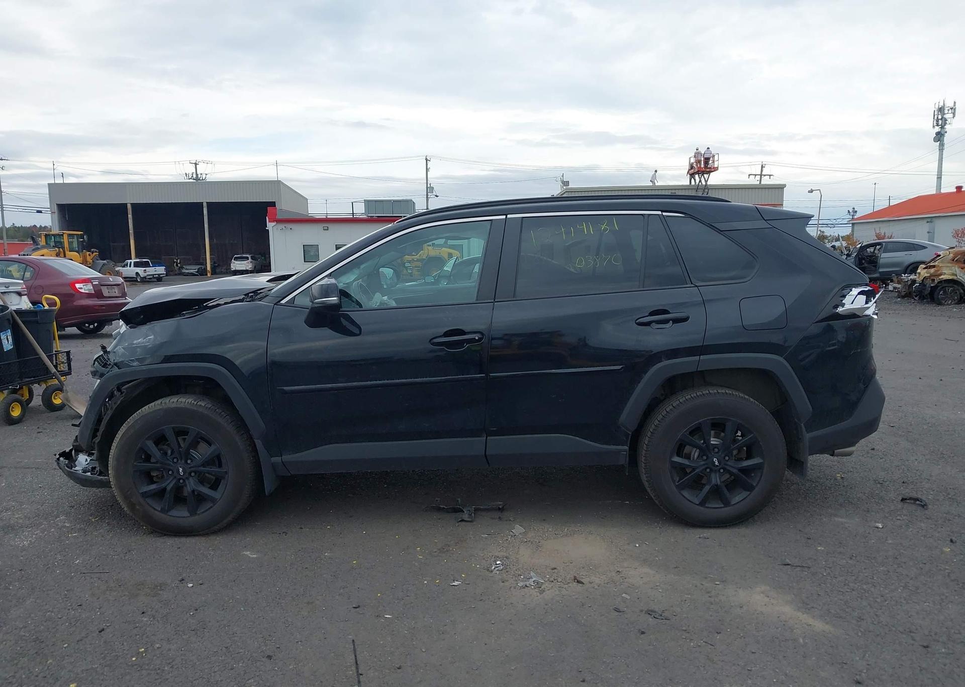 2021 TOYOTA RAV4 LE