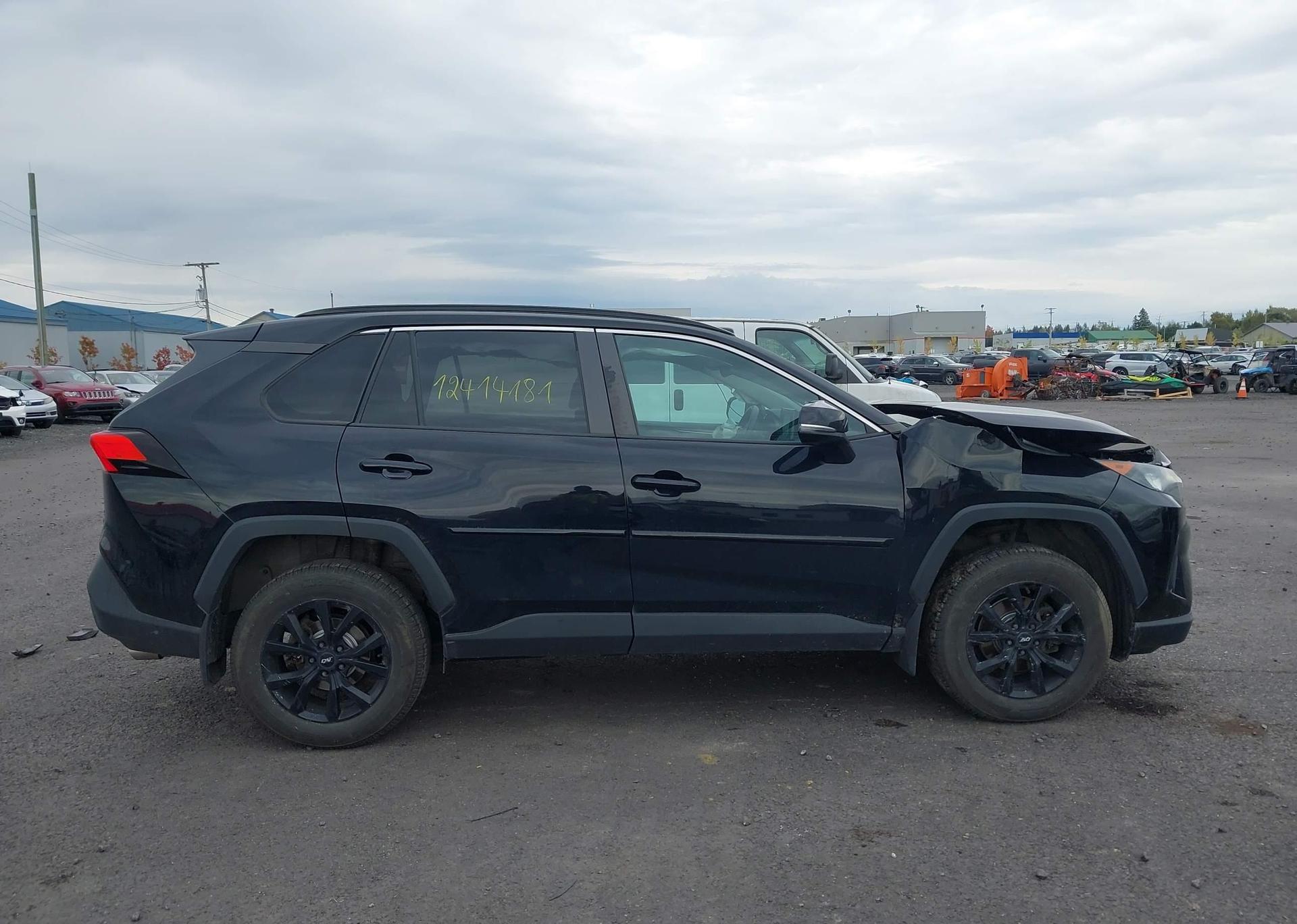 2021 TOYOTA RAV4 LE