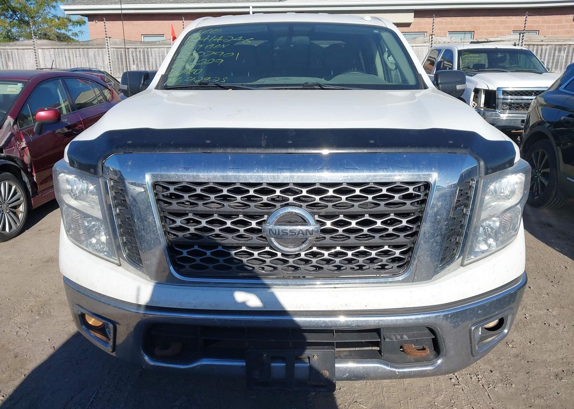 2017 NISSAN TITAN PLATINUM RESERVE