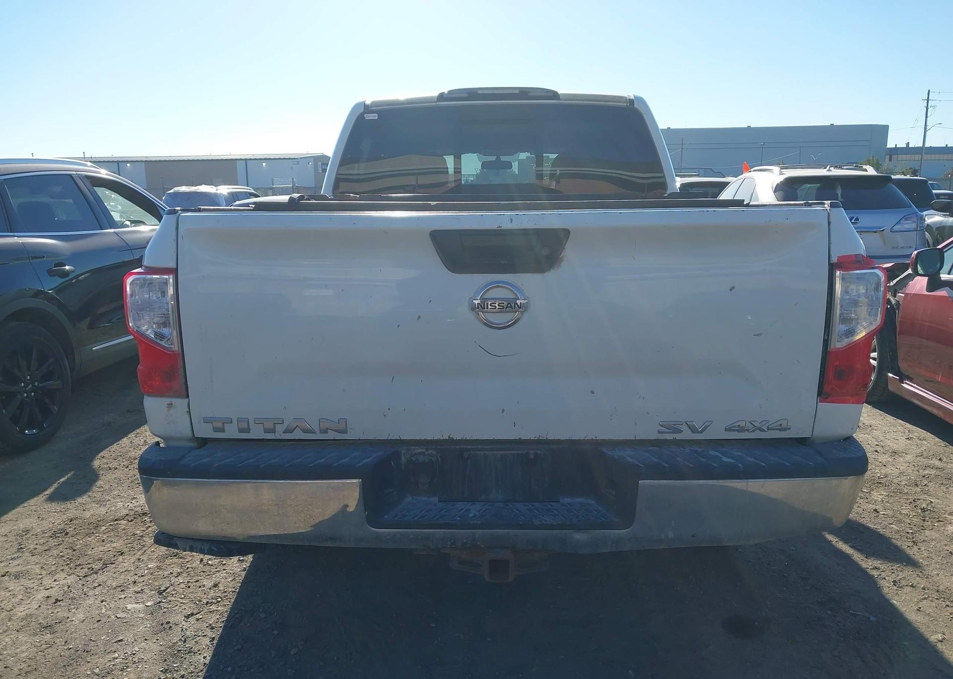2017 NISSAN TITAN PLATINUM RESERVE