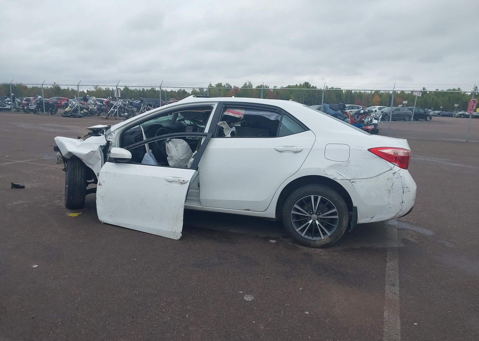 2018 TOYOTA COROLLA LE